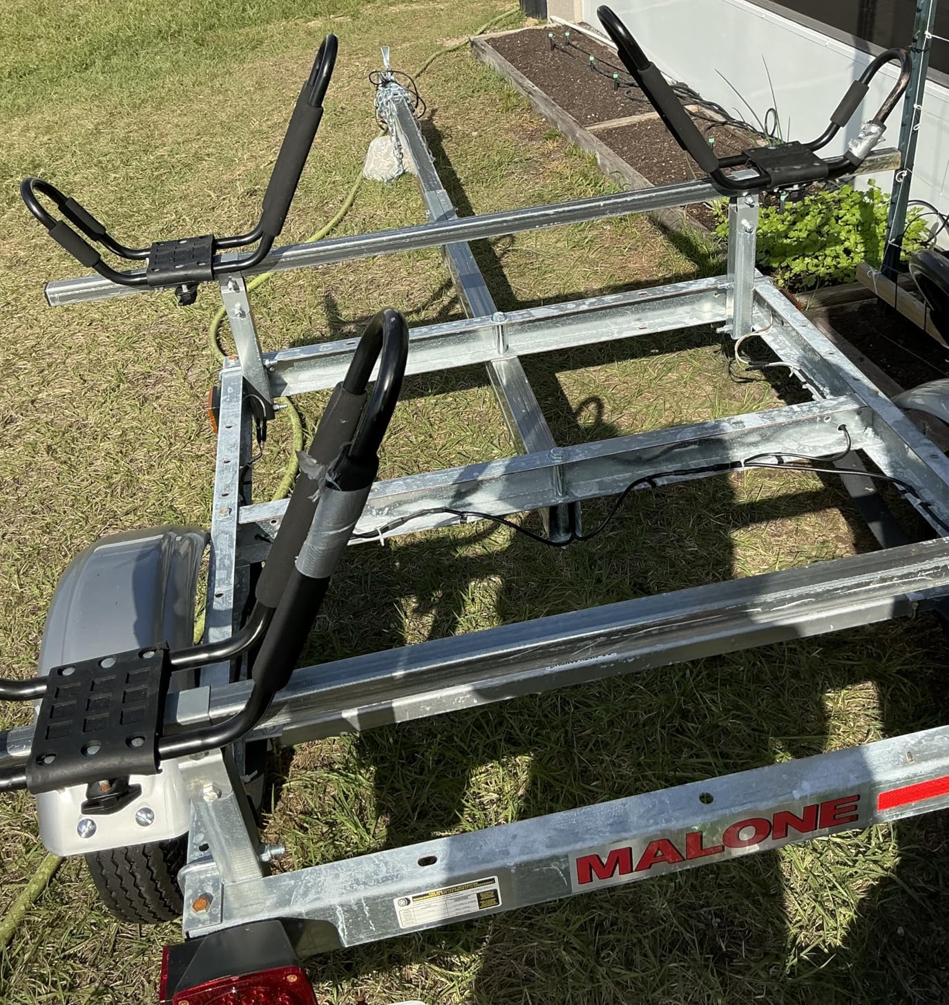 Malone MPG585 EcoLight Kayak Trailer | 14' / 400 lbs Capacity | Fully Submersible | Marine Grade Galvanized Steel Construction customer photo 2