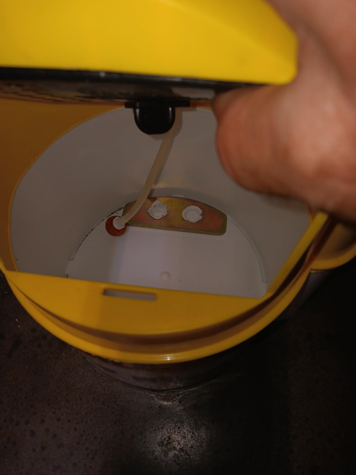Marine Metal CB-115 Cool Bubbles Insulated, Aerated Live Bait Container with Bubble Box Aerator Pump (5 gal) customer photo 2