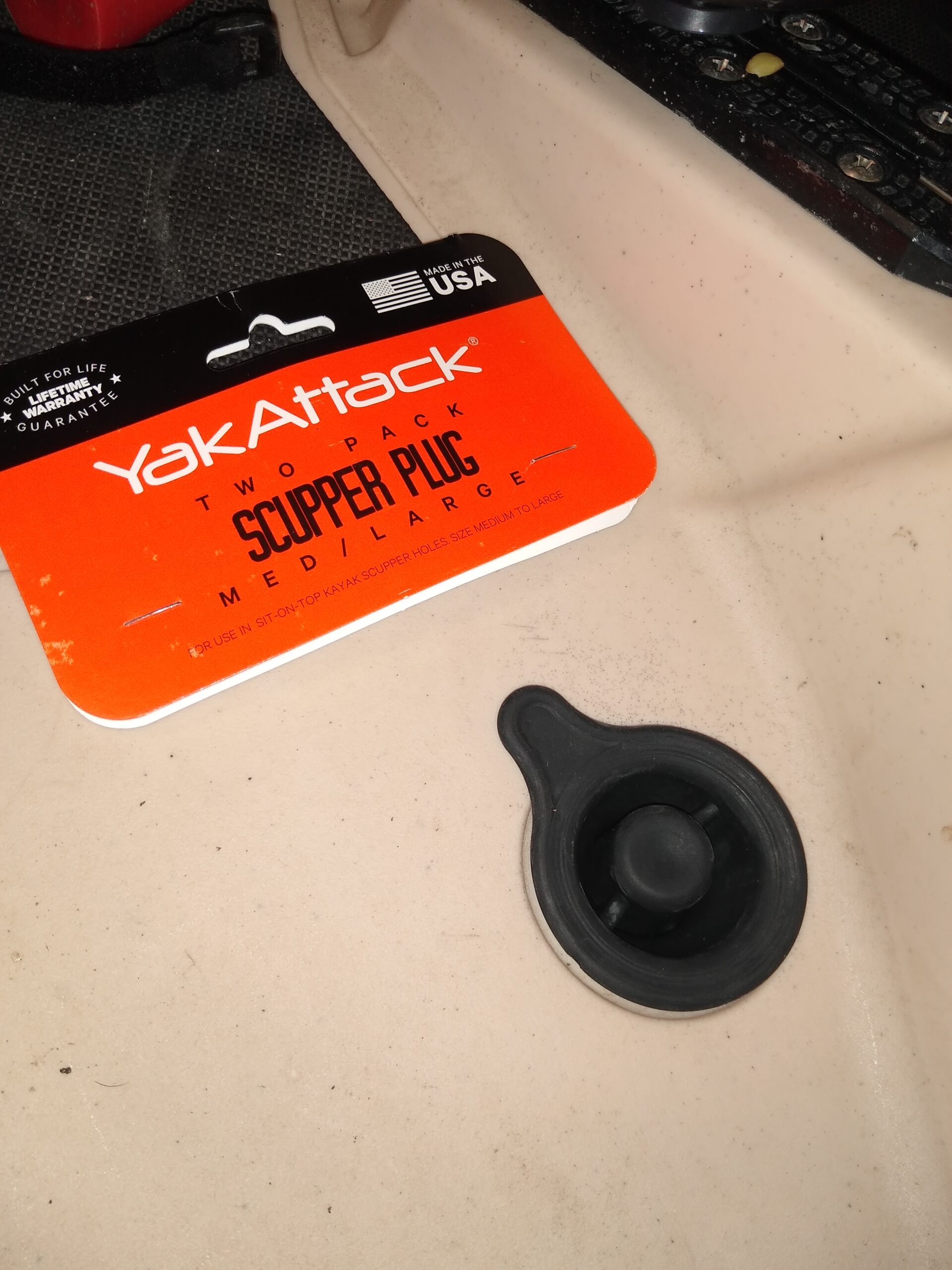 YakAttack Universal Scupper Plugs - Small/Medium, 2-Pack | Fits 1.13