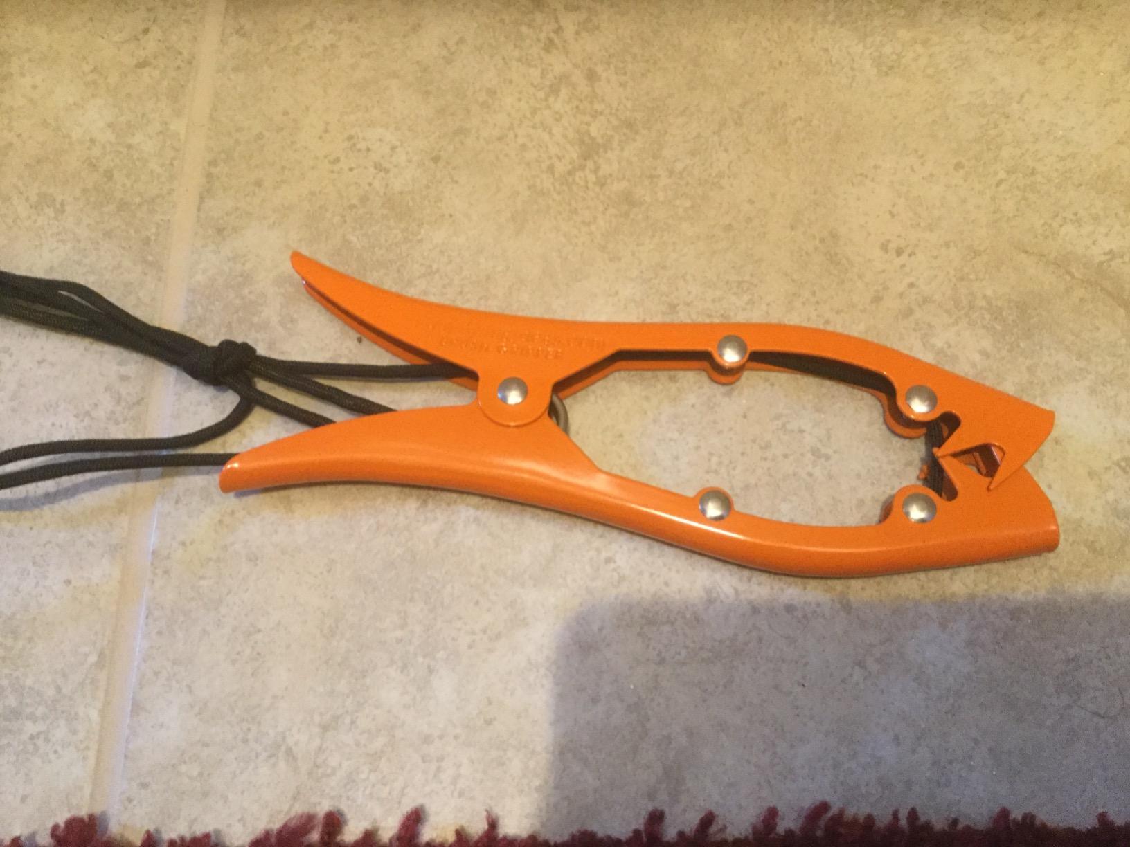 The Original Brush Gripper Made in The USA. Securely Anchor Your Kayak, Canoe or Boats up to 22 feet in Seconds. The Harder You Pull The Tighter It Grips customer photo 2