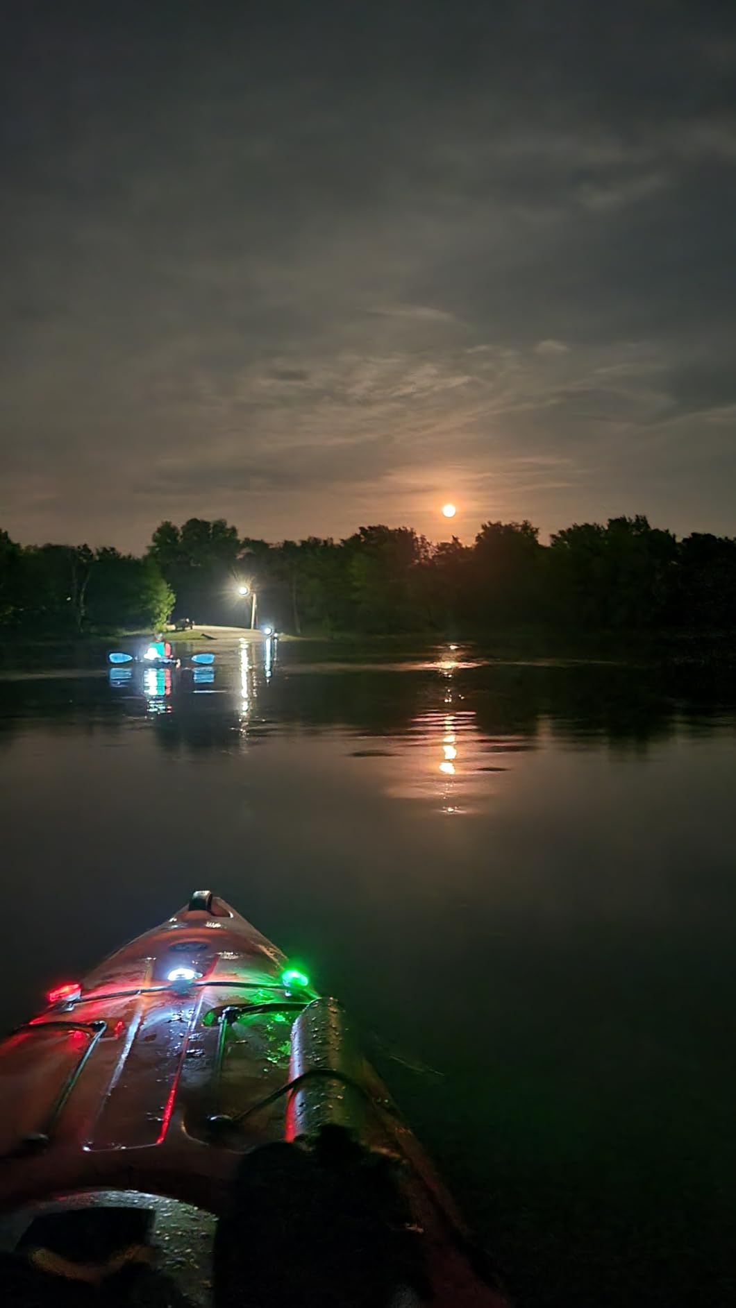 4Pack Kayak Lights with IPX8 Fish-shaped Waterproof Bag, Battery Operated Navigation Lights for Night Kayaking customer photo 1