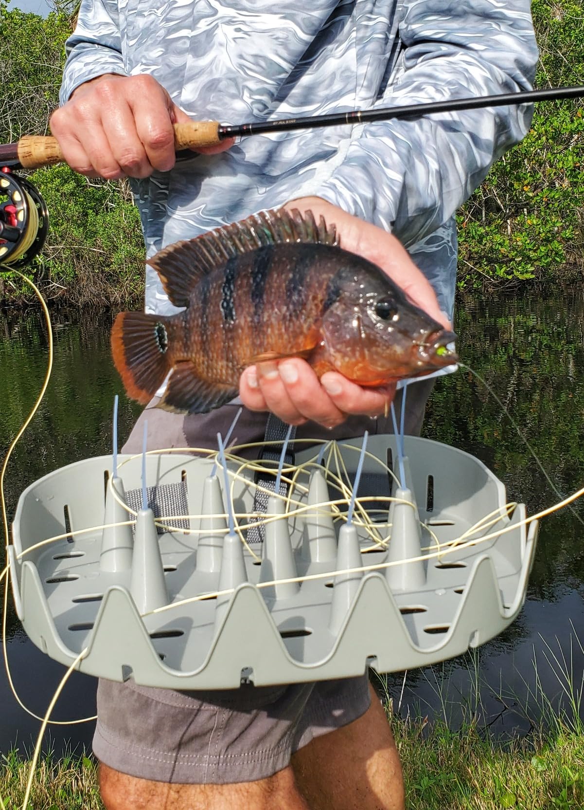 EUPHENG Shark Teeth Design Fly Fishing Stripping Basket, Faster Draining Safely See Through, Super Light Smooth Curved Tangle-Proof Stripping Line Basket with Silicone Spike customer photo 1