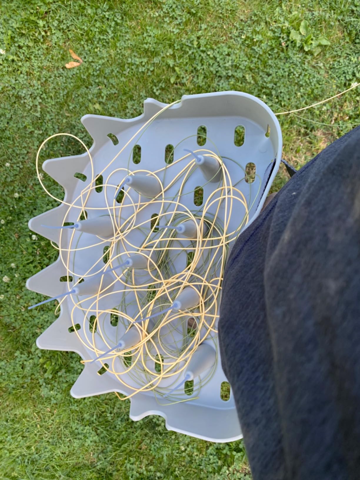 EUPHENG Shark Teeth Design Fly Fishing Stripping Basket, Faster Draining Safely See Through, Super Light Smooth Curved Tangle-Proof Stripping Line Basket with Silicone Spike customer photo 2