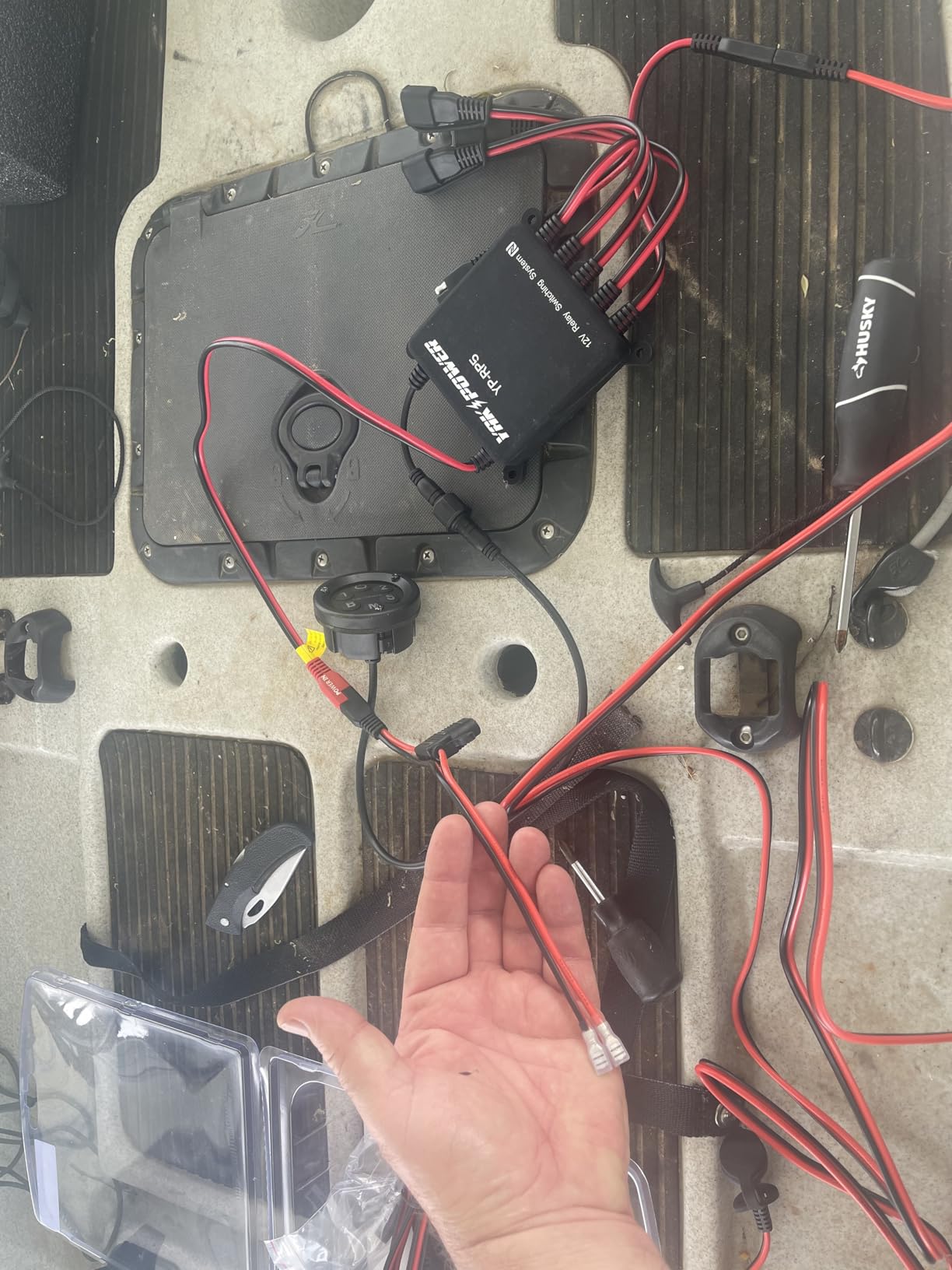 Yak-Power Complete System for Kayaks | Digital Switching with Plug-and-Play Connectivity and Control of Your 12-Volt Electronics customer photo 1