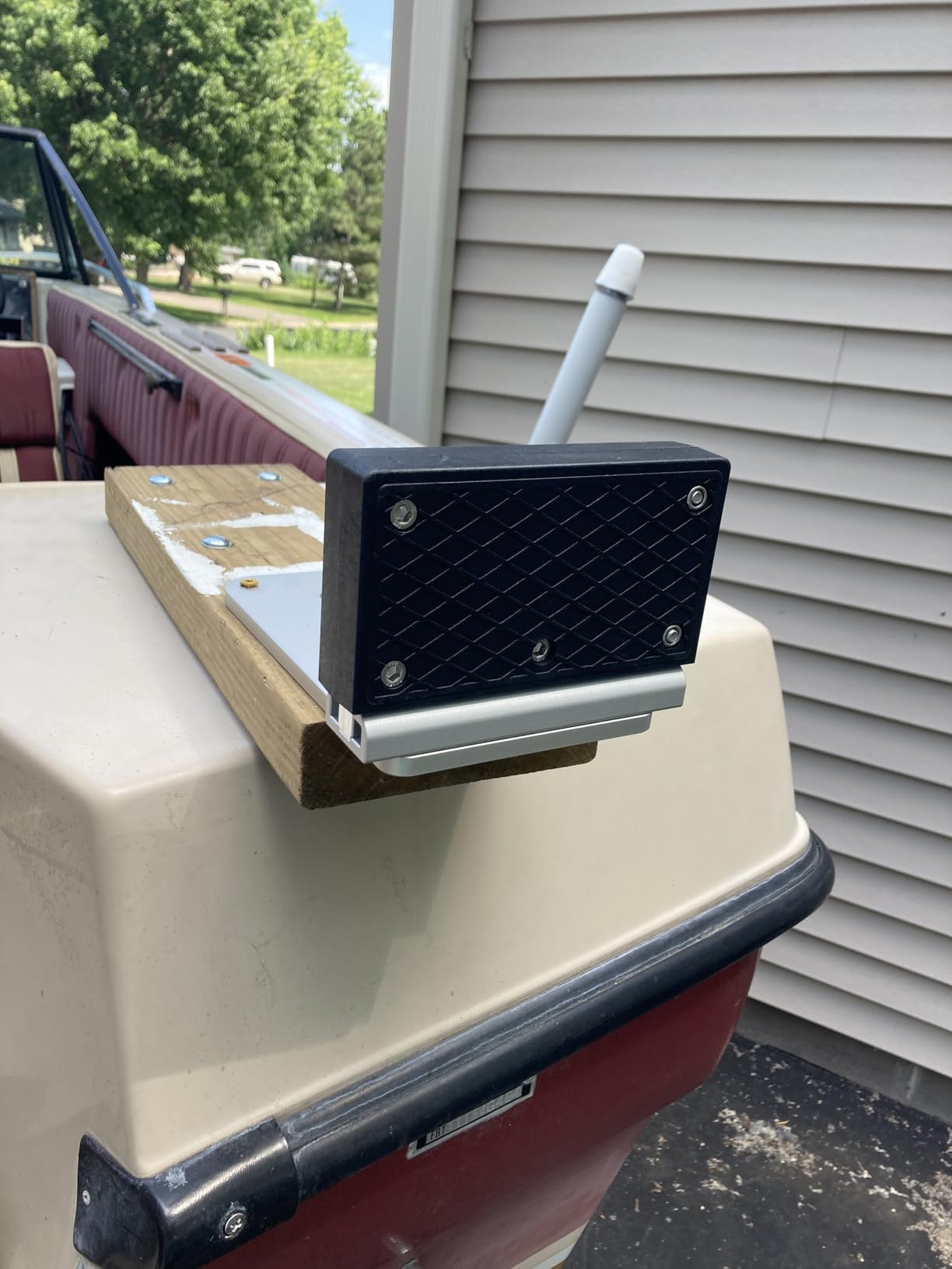 Universal Transom Trolling Motor Mount for Kayaks/Kayak Motor Mount, Universal Fit for Any Boat with A Flat Stern, For Electric Trolling Motors Only, Not for Outboard Engines of Any Size customer photo 2