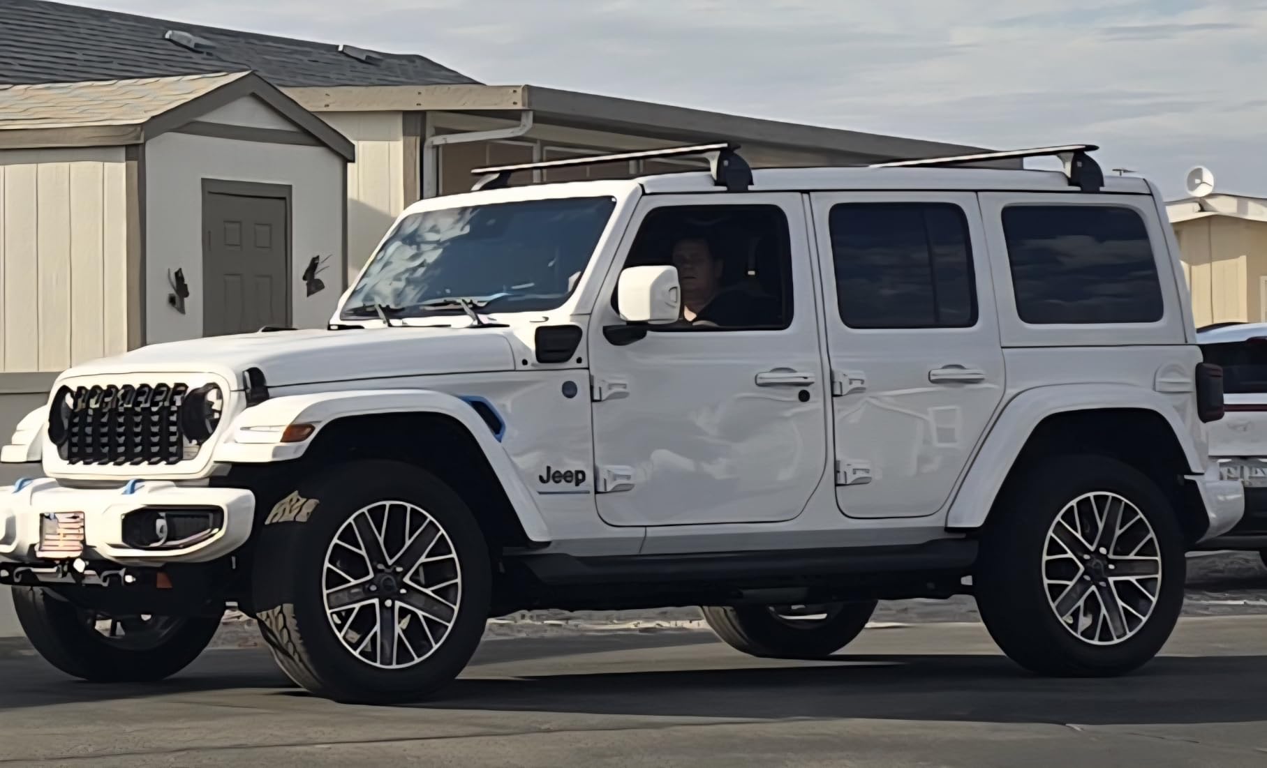Roof Rack Cross Bars 220lbs Compatible with Jeep Wrangler JK JL Gladiator JT 2007-2026 with Anti-Theft Metal Lock, 2 & 4 Door Heavy Duty Aluminum Crossbars Rooftop Cargo Kayak Bike customer photo 2