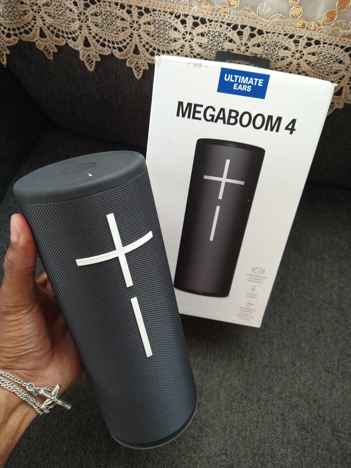 Ultimate Ears MEGABOOM 4 Portable Waterproof Bluetooth Speaker, 360-Degree Sound, Thundering Bass, 147ft Range, 20-Hour Battery, Floating Speaker - Black customer photo 2