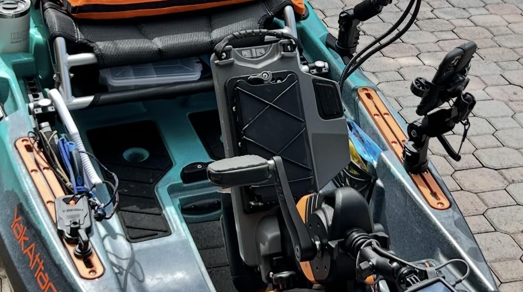 YakAttack RotoGrip Phone Holder with 1