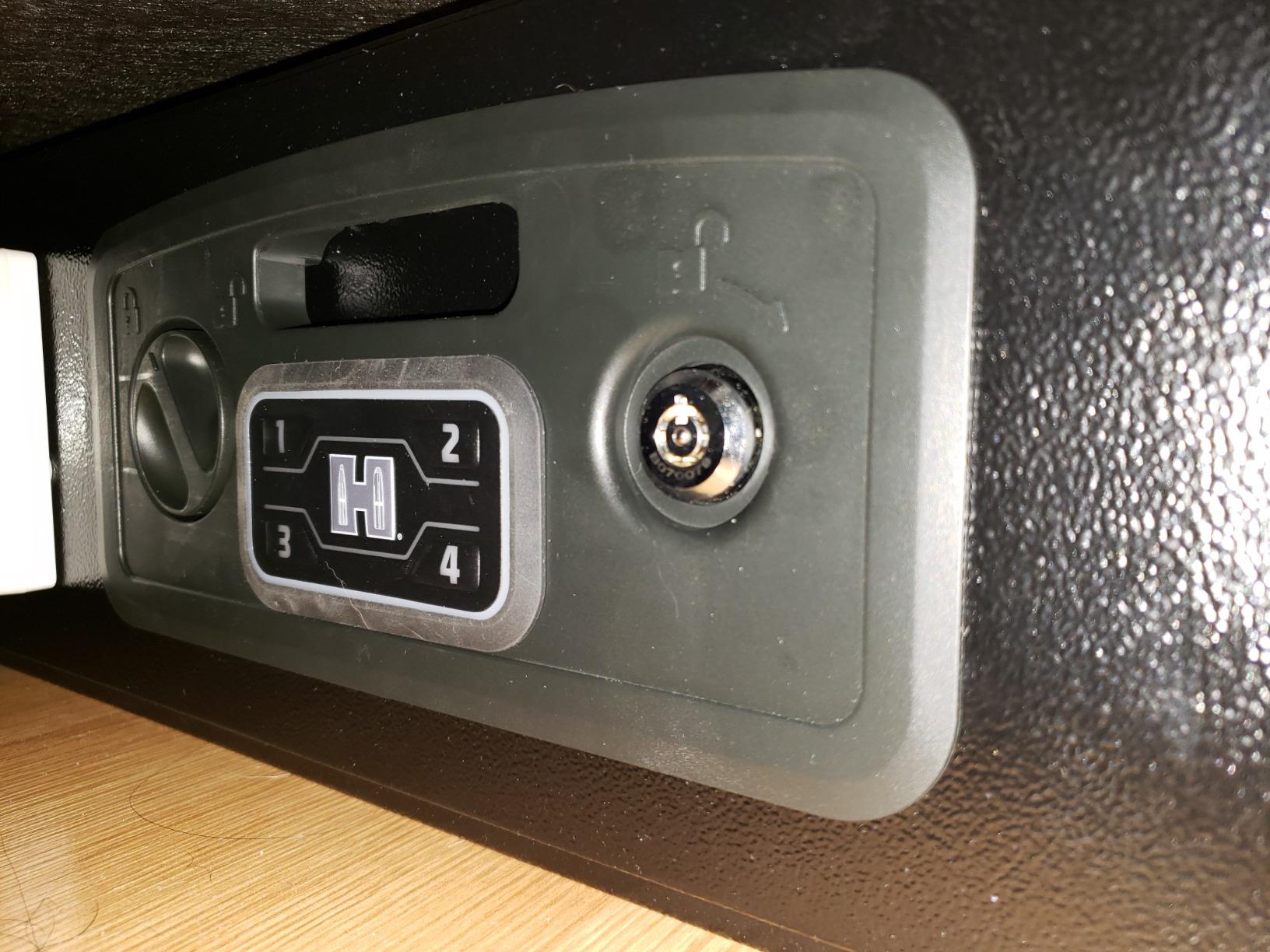 Hornady RAPiD Safe AR Gun Locker with RFID Touch Free Entry - Tamper Proof Gun Safe for Rifles and Shotguns - Heavy Duty Rifle Gun Safe customer photo 1