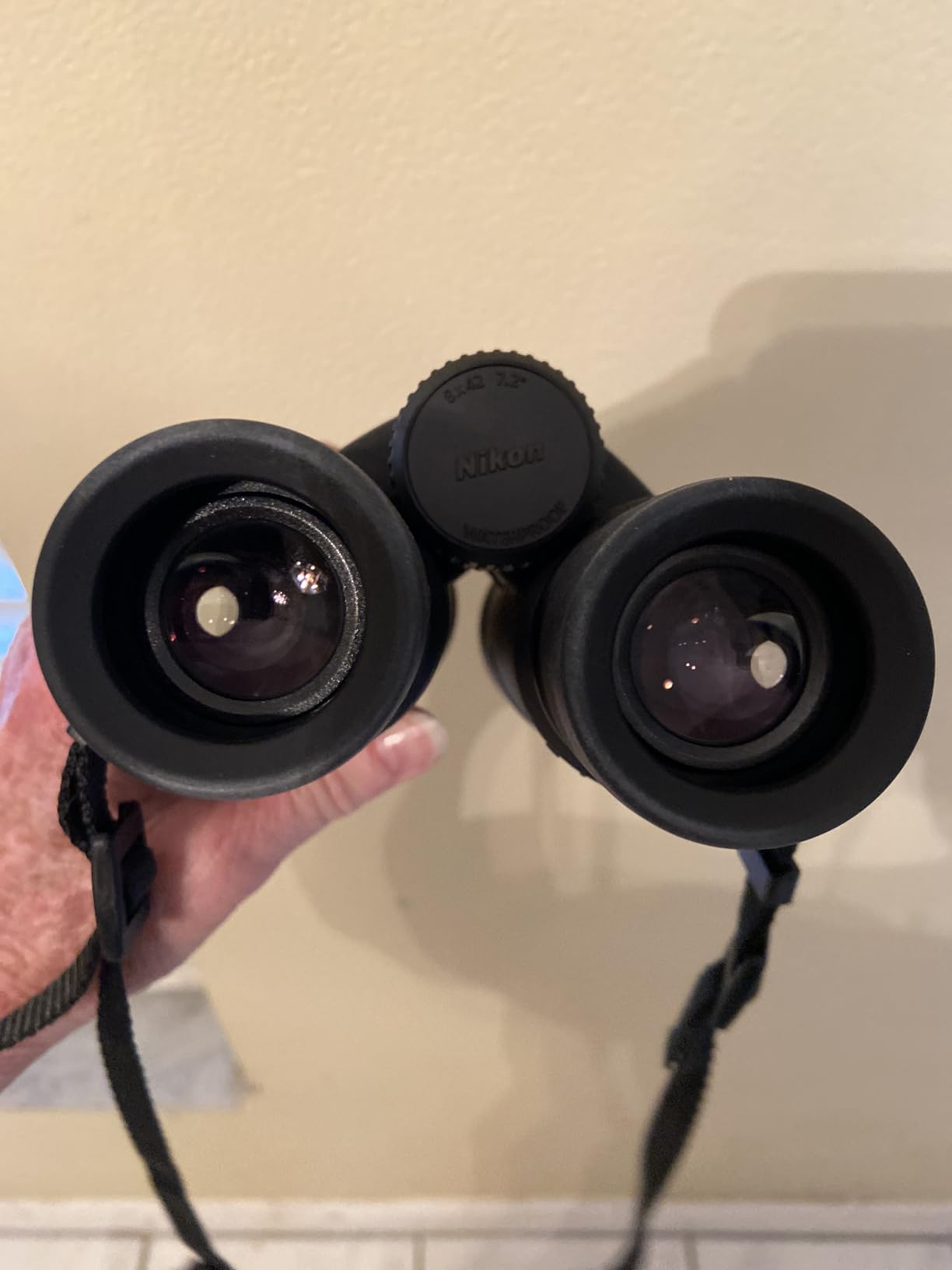 Nikon PROSTAFF P3 10x42 Binocular | Waterproof, fogproof, Rubber-Armored Full-Size Binocular, Wide Field of View & Long Eye Relief customer photo 2
