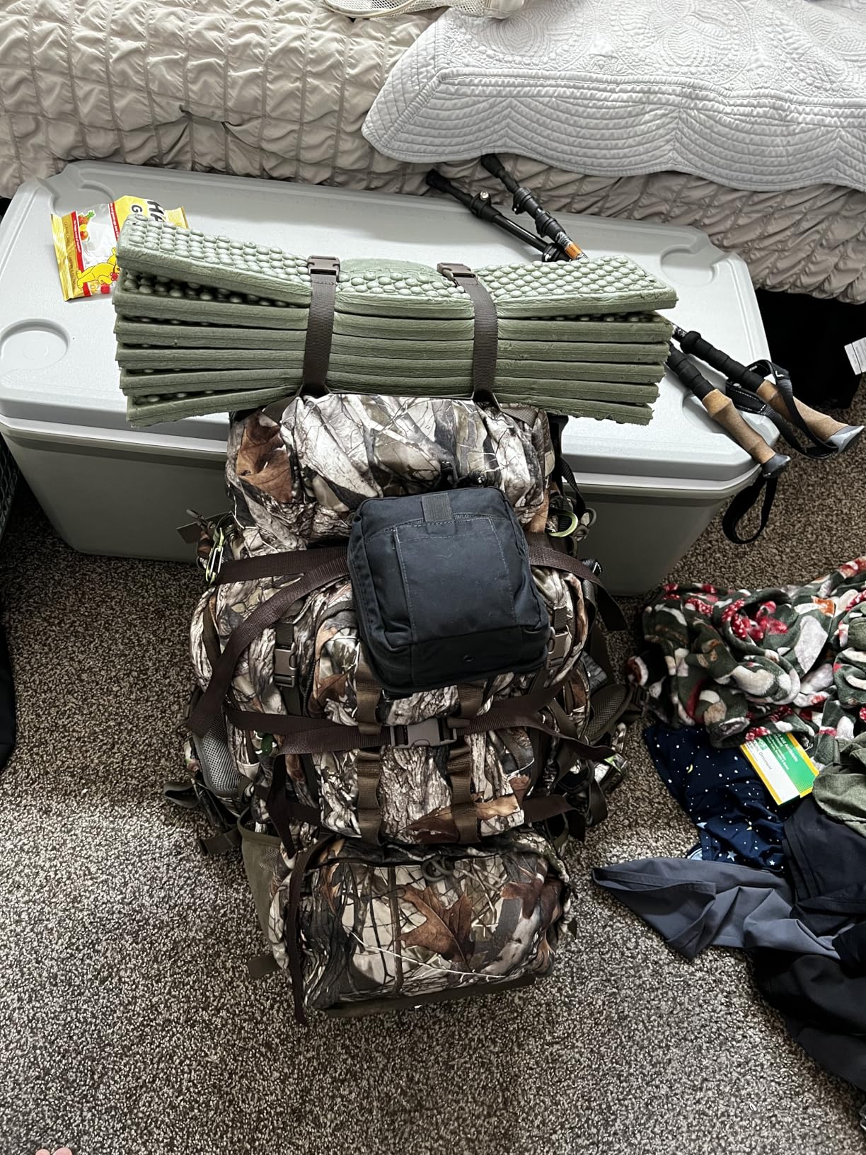 TIDEWE Hunting Backpack 5500cu with Frame and Rain Cover for Bow/Rifle/Pistol customer photo 1