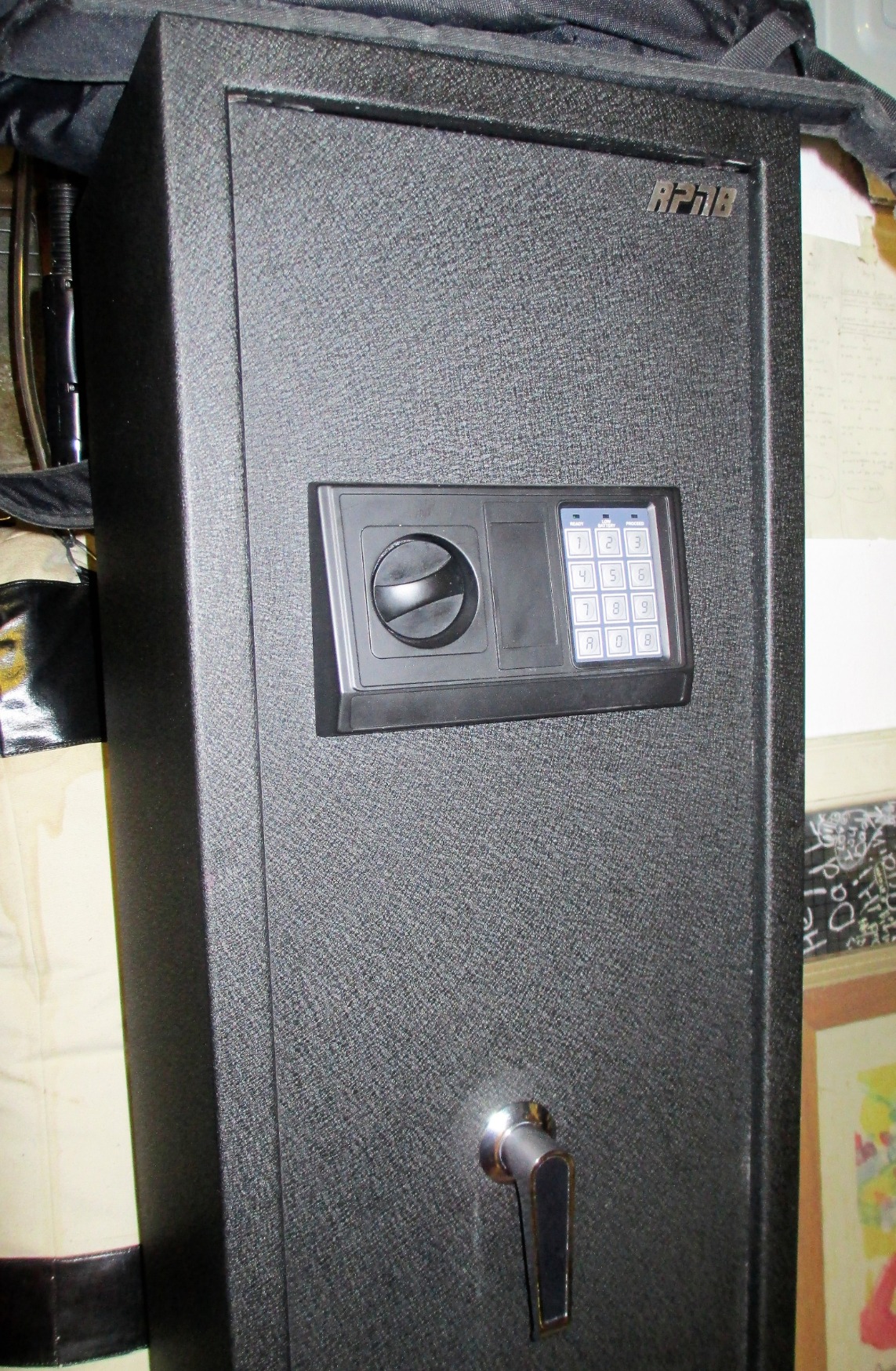 RPNB Large Rifle Safe - Electronic Gun Security Cabinet for 5-7 Rifles, Quick-Access Long Metal Rifle Gun Security Cabinet with Door Organizer customer photo 1