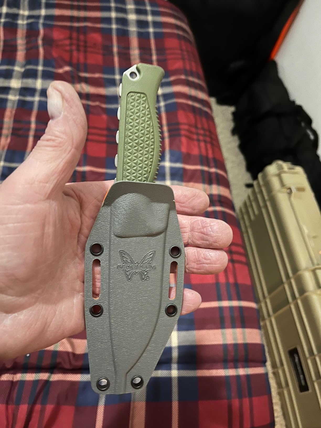 Benchmade Steep Country Knife with Dark Olive Santoprene Handles and Drop-Point Blade (15006-01) customer photo 1