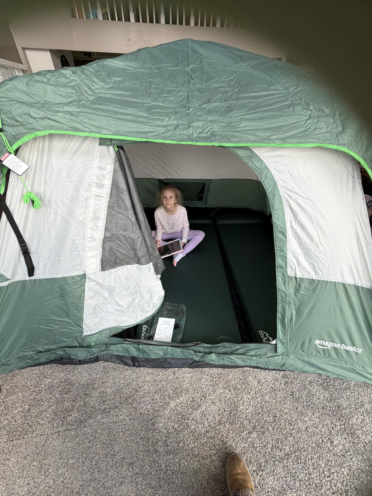 Amazon Basics Instant Camping Tent with Rainfly, Weather-Resistant, Quick Setup customer photo 1