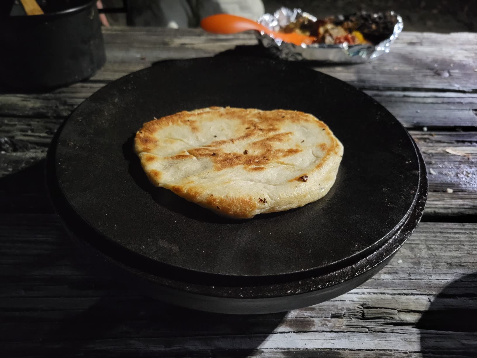 Lodge 8 Quart Pre-Seasoned Cast Iron Camp Dutch Oven with Lid - Dual Handles - Use in the Oven, on the Stove, on the Grill or over the Campfire customer photo 2