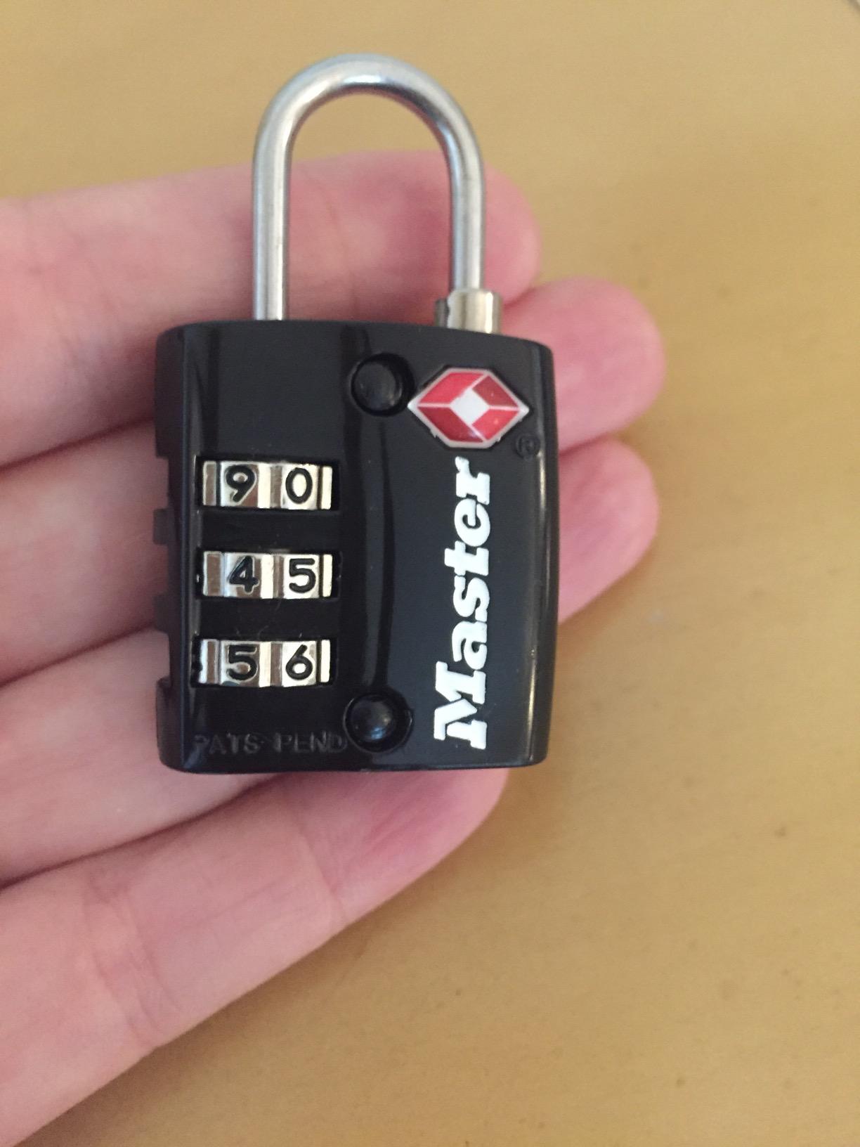 Master Lock Black TSA-Approved Luggage Lock with Wide Lock Body and Thin, Durable Steel Shackle, Zipper Lock for Backpacks, Luggage, 4680DBLK customer photo 1
