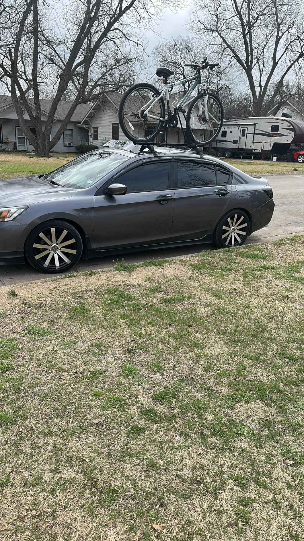 Swagman Upright Roof Mount Bike Rack customer photo 2