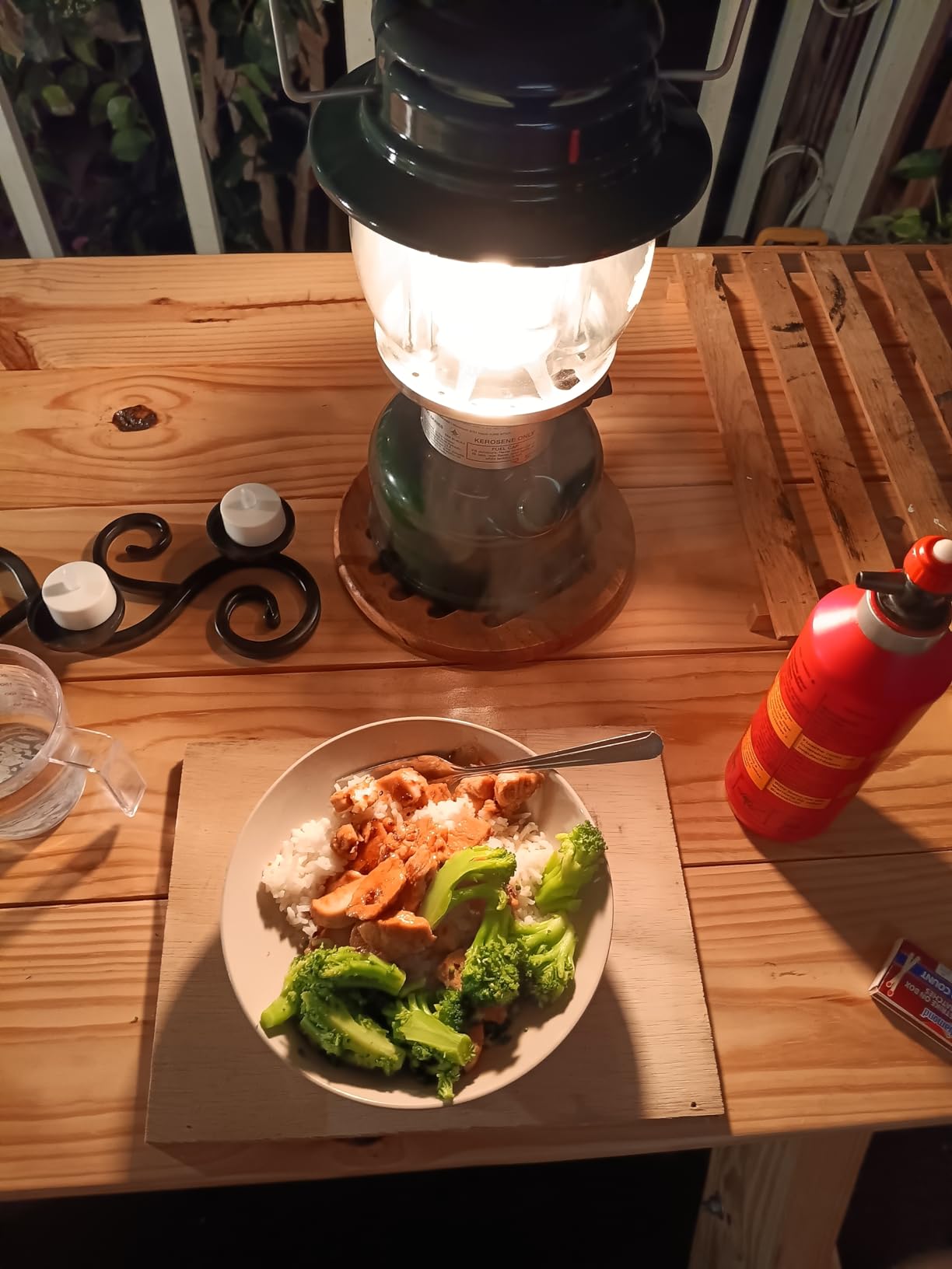 Coleman 700 Lumens Kerosene Lantern with Adjustable Brightness & Carry Handle Great for Camping Hunting Emergencies Power Outages & More Cost-Efficient Fueled Lantern customer photo 2