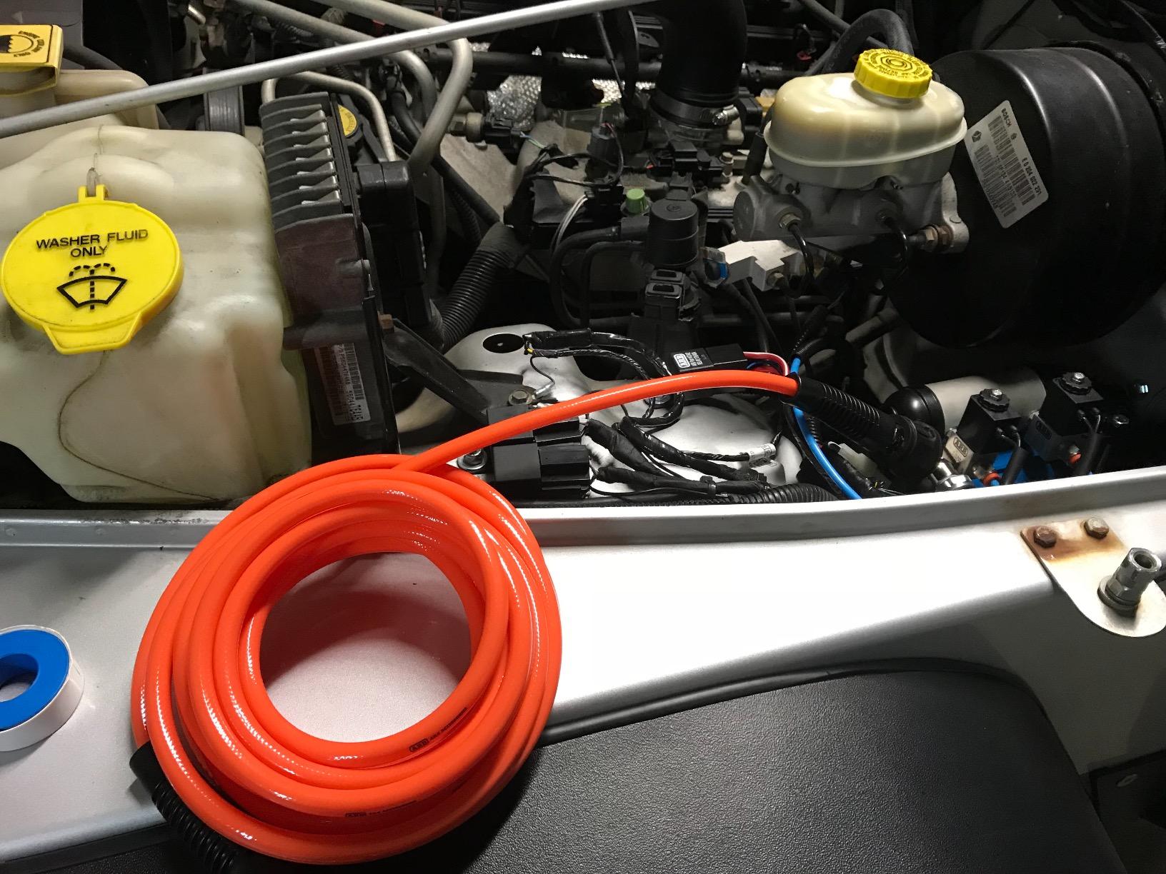 ARB 171302 Portable Tire Inflation Kit, Includes Air Hose 18 Foot Long and Accessories Kit, Quick Fitting For Universal On Board Systems And Air Compressors customer photo 1