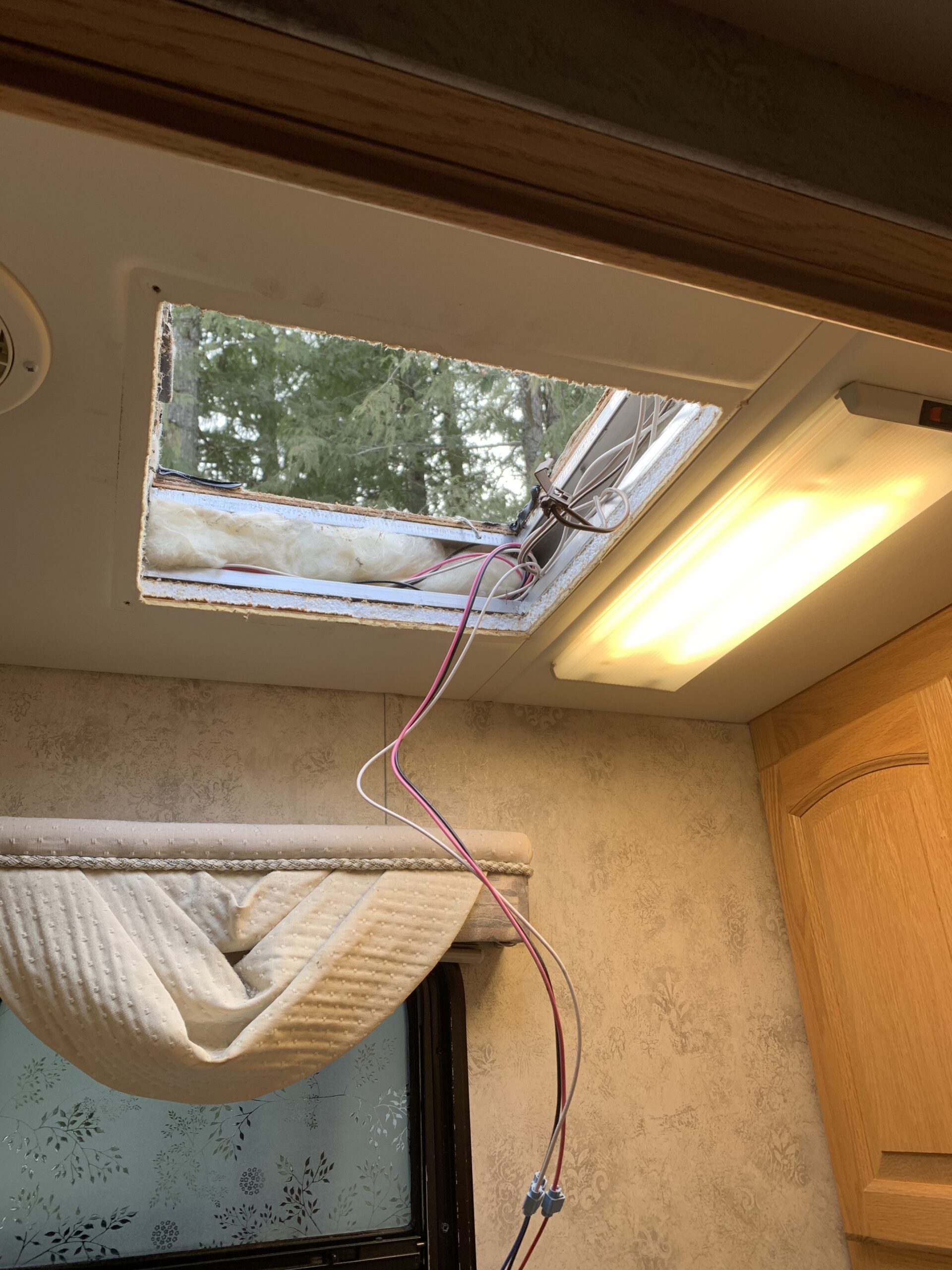 Maxxfan Plus High Powered 10-Speed RV Intake and Exhaust Fan - Manual or Remote Control Electric Opening, Easy Ceiling Controls, Rain Sensor with Automatic Lid Closure, Smoke (00-04500K) customer photo 1