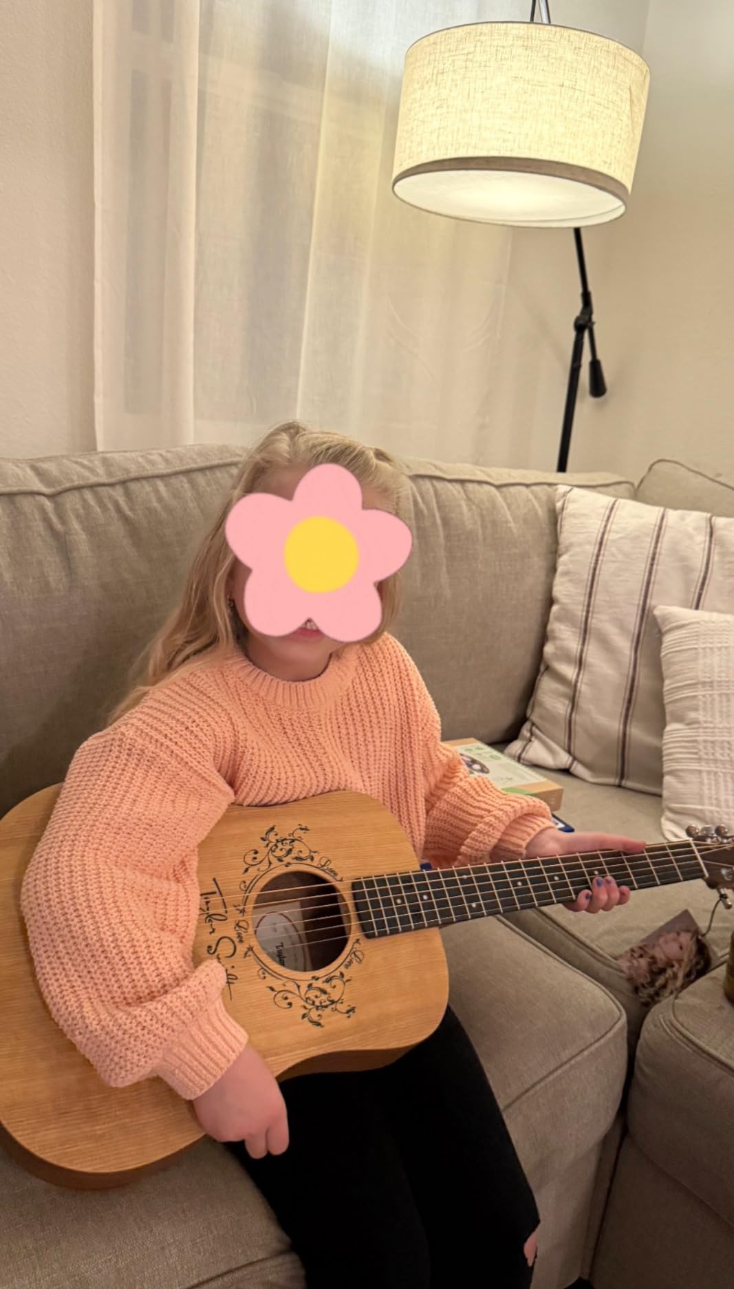 Taylor Guitars TS-BT Taylor Swift Signature 3/4 Acoustic Guitar with Gig Bag customer photo 1
