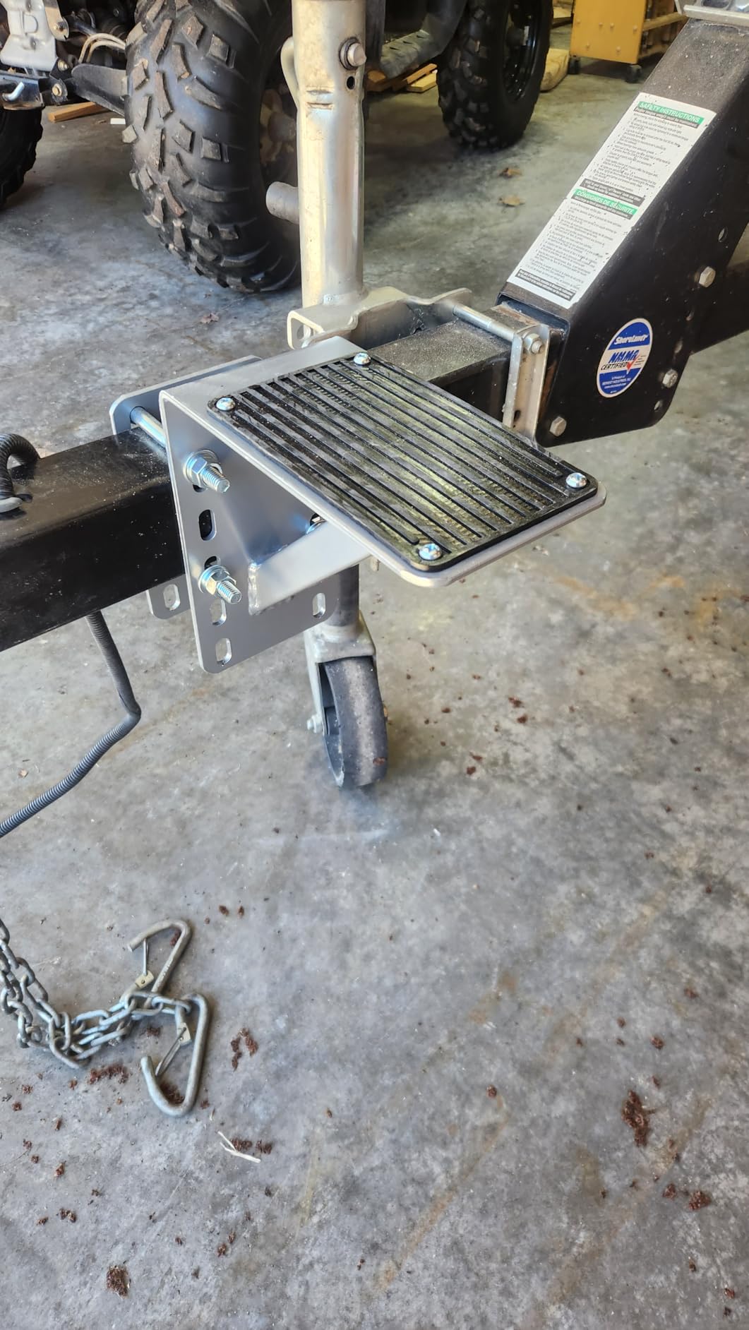 MaxxHaul 70089 Heavy Duty 300-lbs Capacity Steel Trailer Step for Boat and Utility Trailers With Anti-Slip Traction and Powder Coat Finish For 3 inch x 5 inch Frame customer photo 1