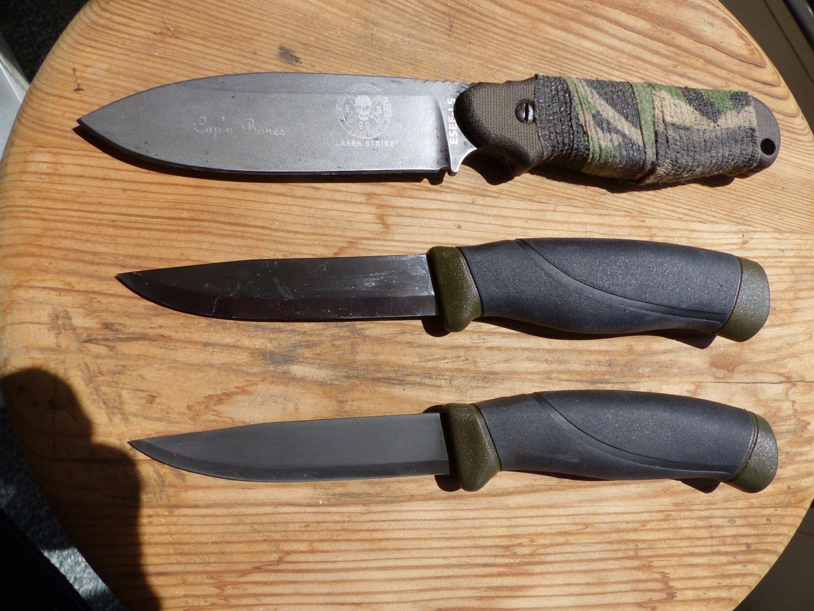 Morakniv Companion Heavy Duty Knife with Sandvik Carbon Steel Blade, 0.125/4.1-Inch customer photo 2