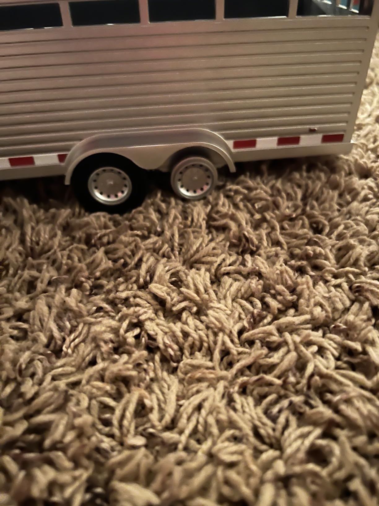 Big Country Toys - Sundowner Horse Trailer with Gooseneck Trailer Hitch for Farm Toys & Toy Trucks with Working Rear and Side Doors 1:20 Scale customer photo 2
