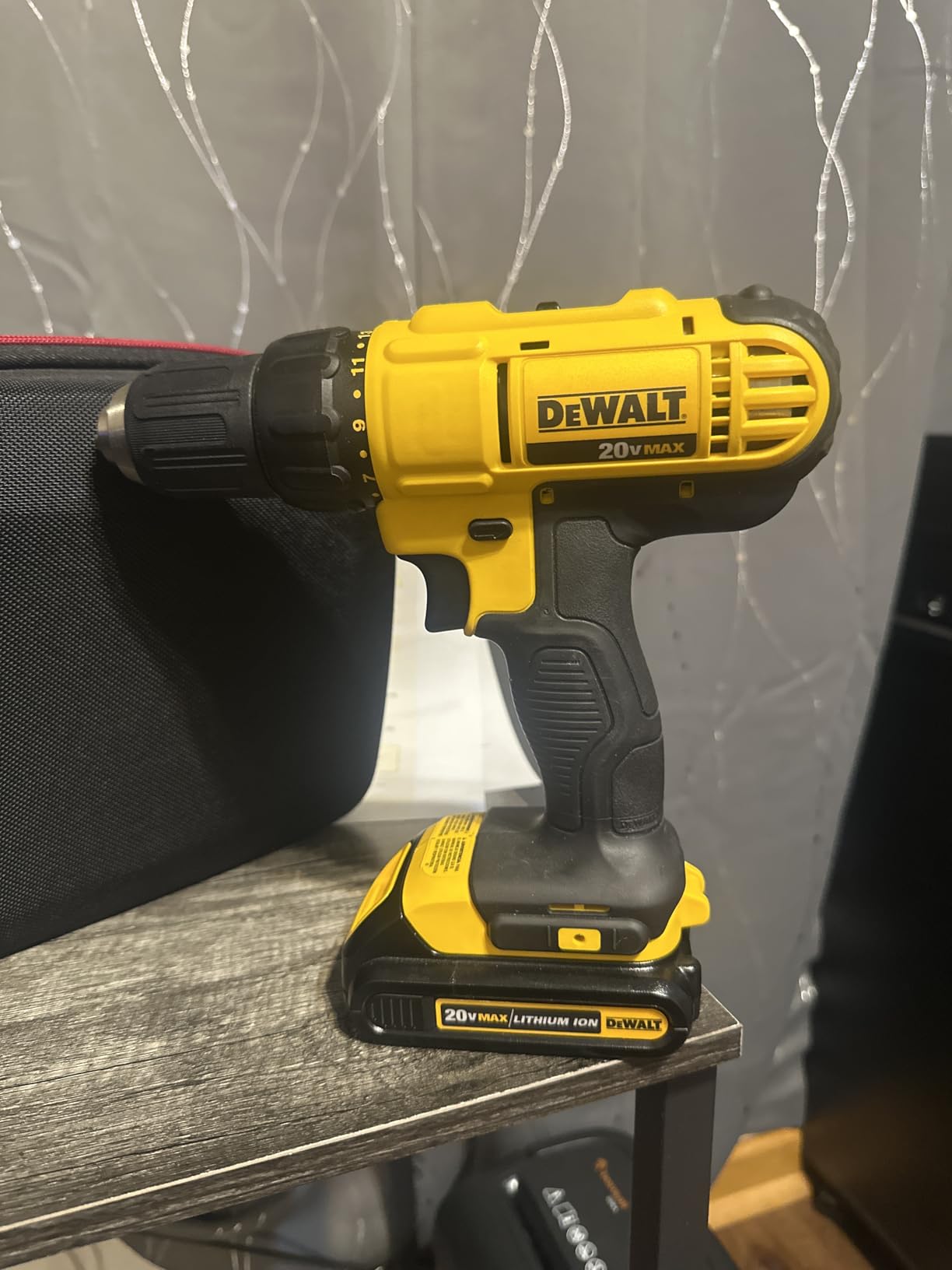 DEWALT 20V Max Cordless Drill Driver Set (DCD771C2) customer photo 2