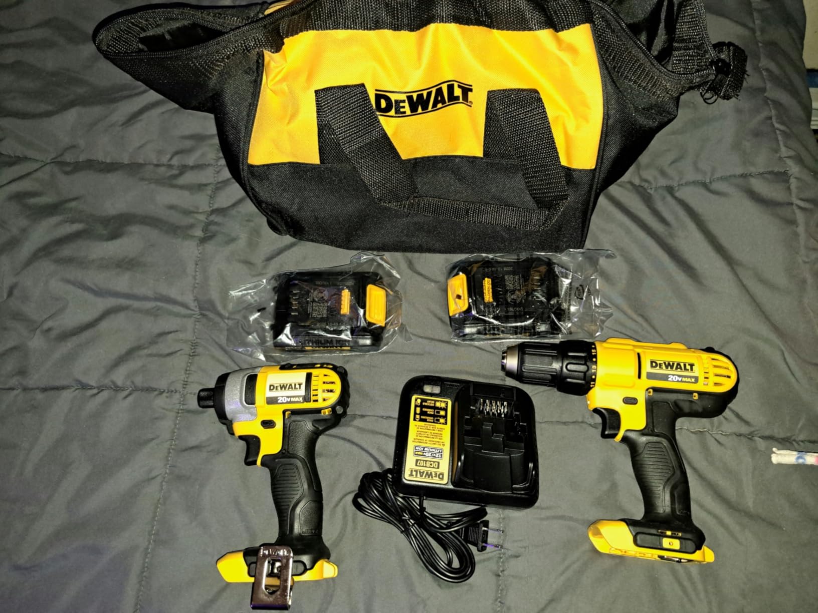 DEWALT 20V MAX Cordless Drill/Impact Driver Combo Kit (DCK240C2) customer photo 2