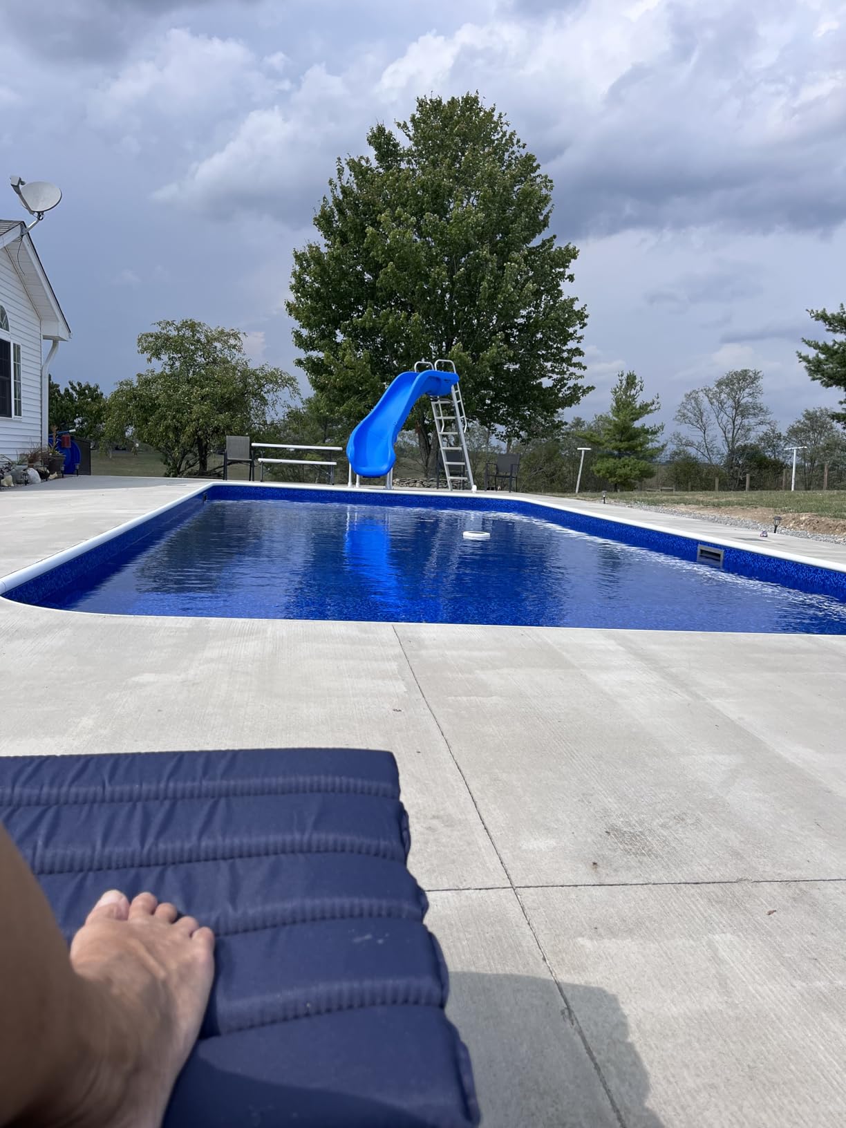 S.R. Smith 610-209-5823 Rogue2 Pool Slide, Blue customer photo 1