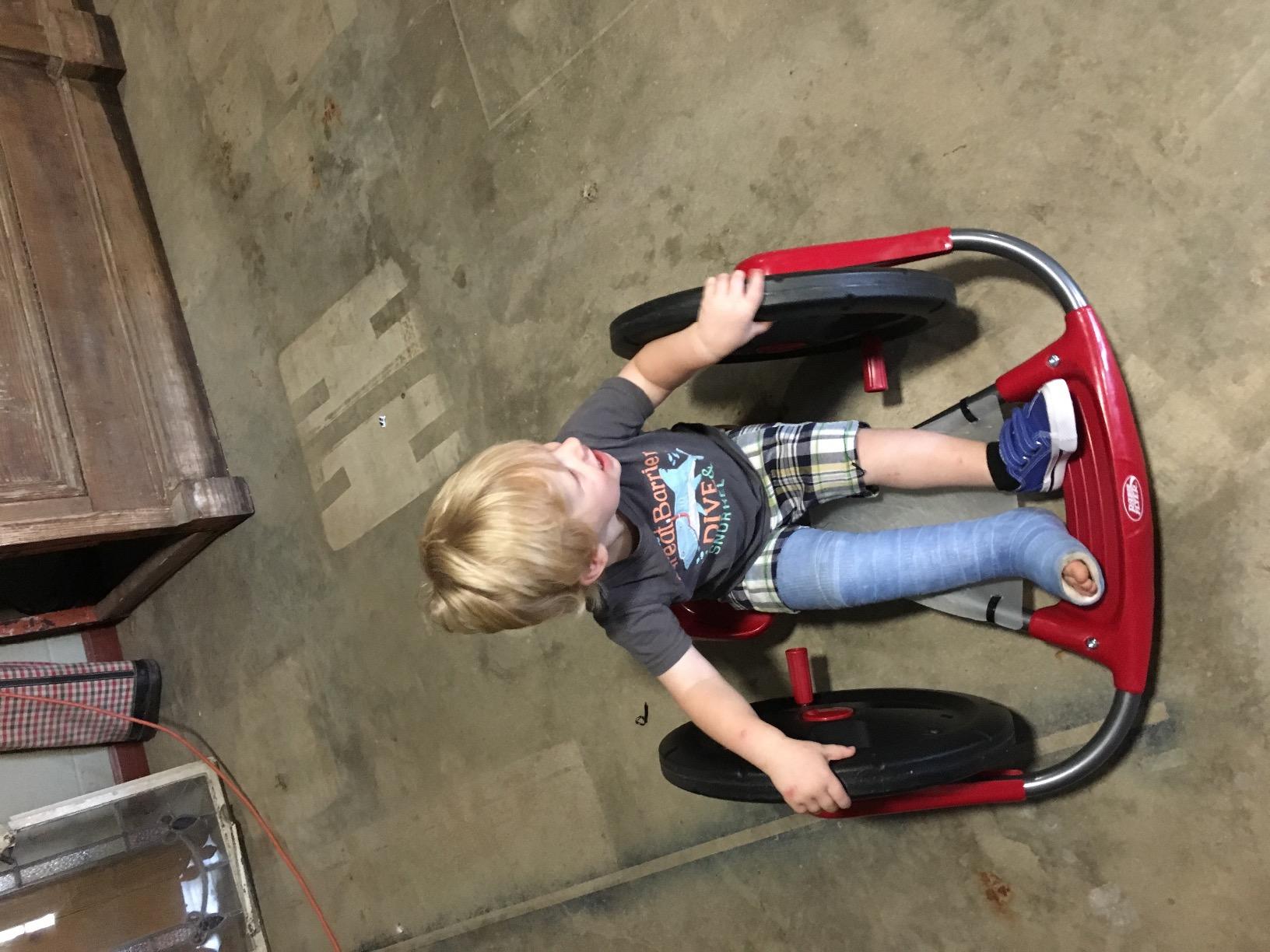 Radio Flyer Cyclone, For Ages 3-7, Arm-Powered Ride On, 16