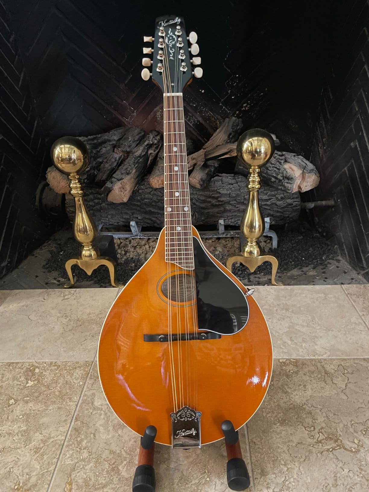 Kentucky KM-272 Artist Oval Hole A-Style Mandolin - Transparent Amber - Solid Spruce Top, Maple Back & Sides customer photo 2