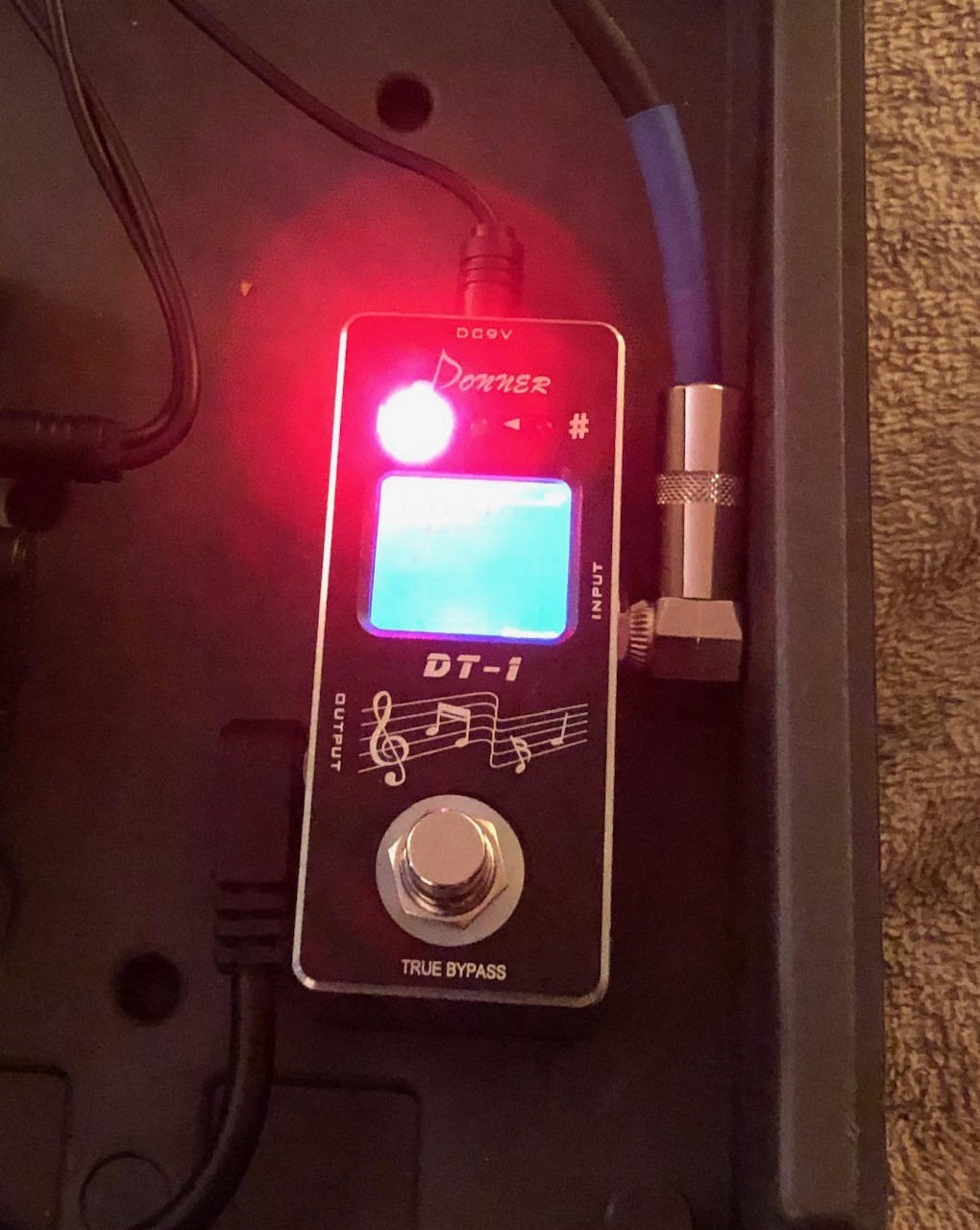 Donner Tuner Pedal, DT-1 Chromatic Guitar Tuner Pedal with Pitch Indicator for Electric Guitar and Bass True Bypass customer photo 2
