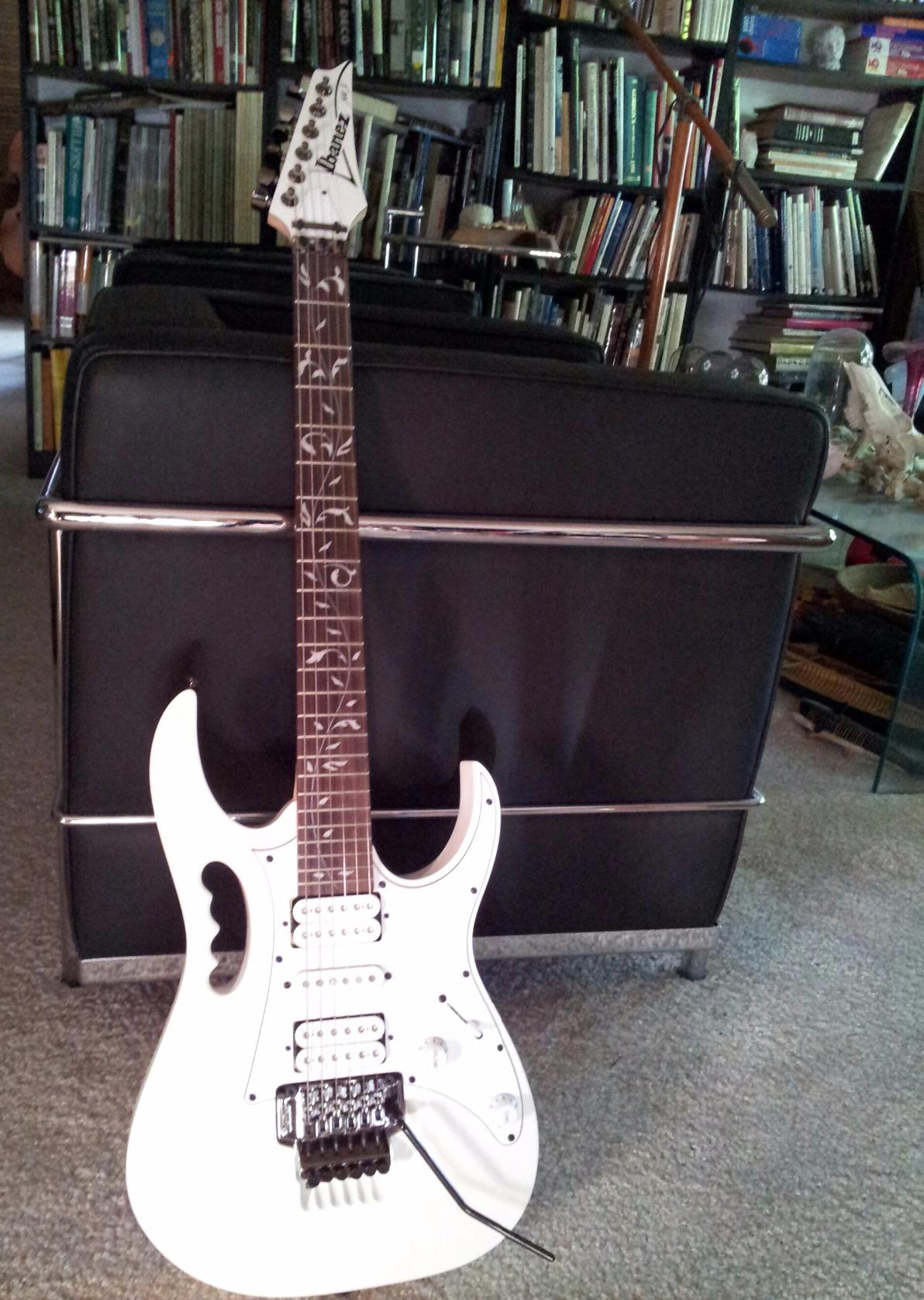 Ibanez JEMJR Steve Vai Signature Electric Guitar - White customer photo 1