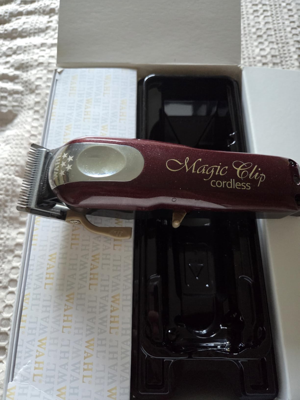 Wahl Professional 5 Star Series Magic Clip Cordless Hair Clipper, Stagger-Tooth Blade Professional Hair Trimmer with Attachments, 100+ Minute Run Time customer photo 2