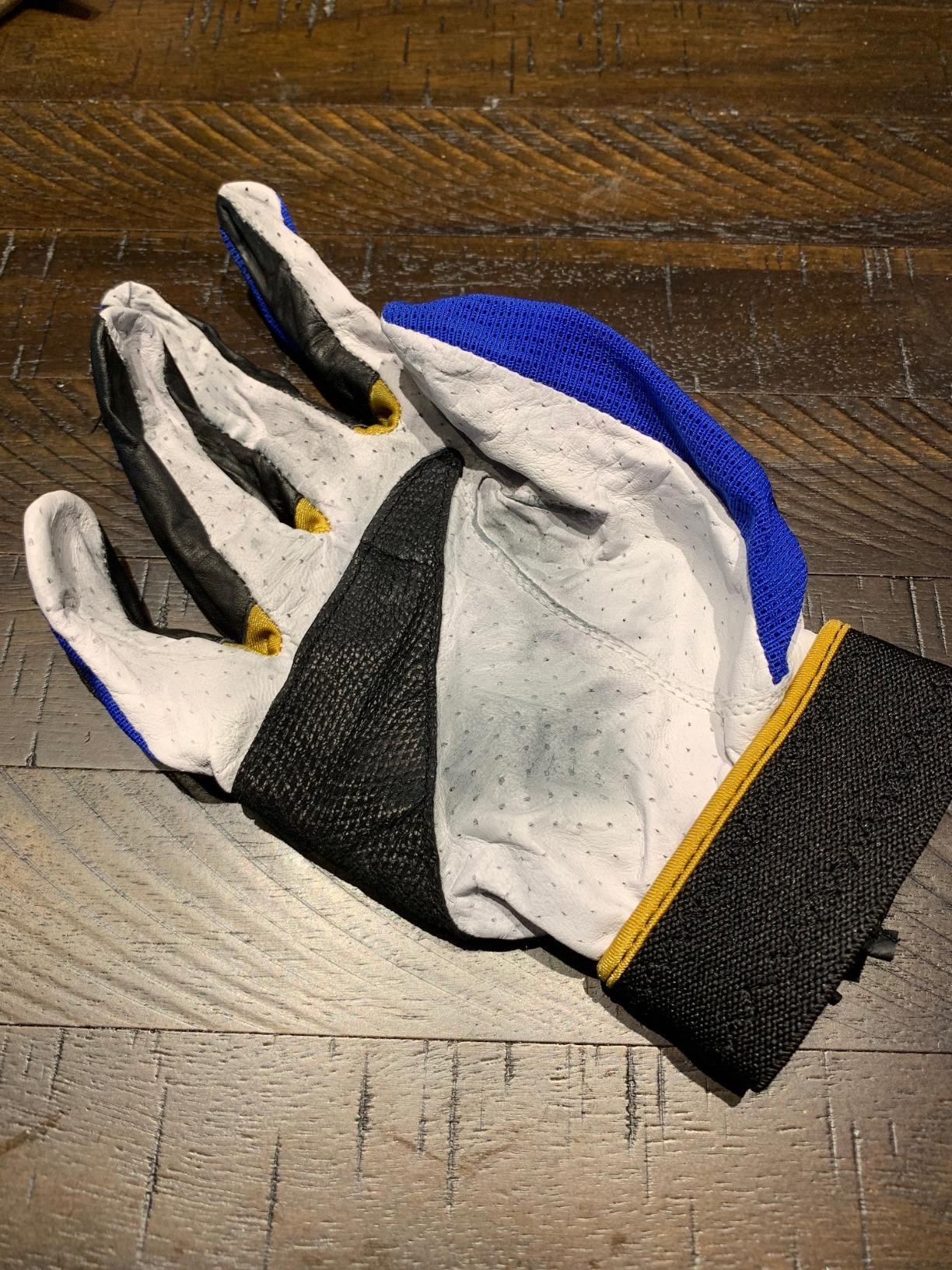 Python Deluxe Racquetball/Pickleball Glove - Right and Left Hand - for Men,Women, Junior - Perforated Cabretta Leather for Breathability & Sweat Resistance customer photo 1