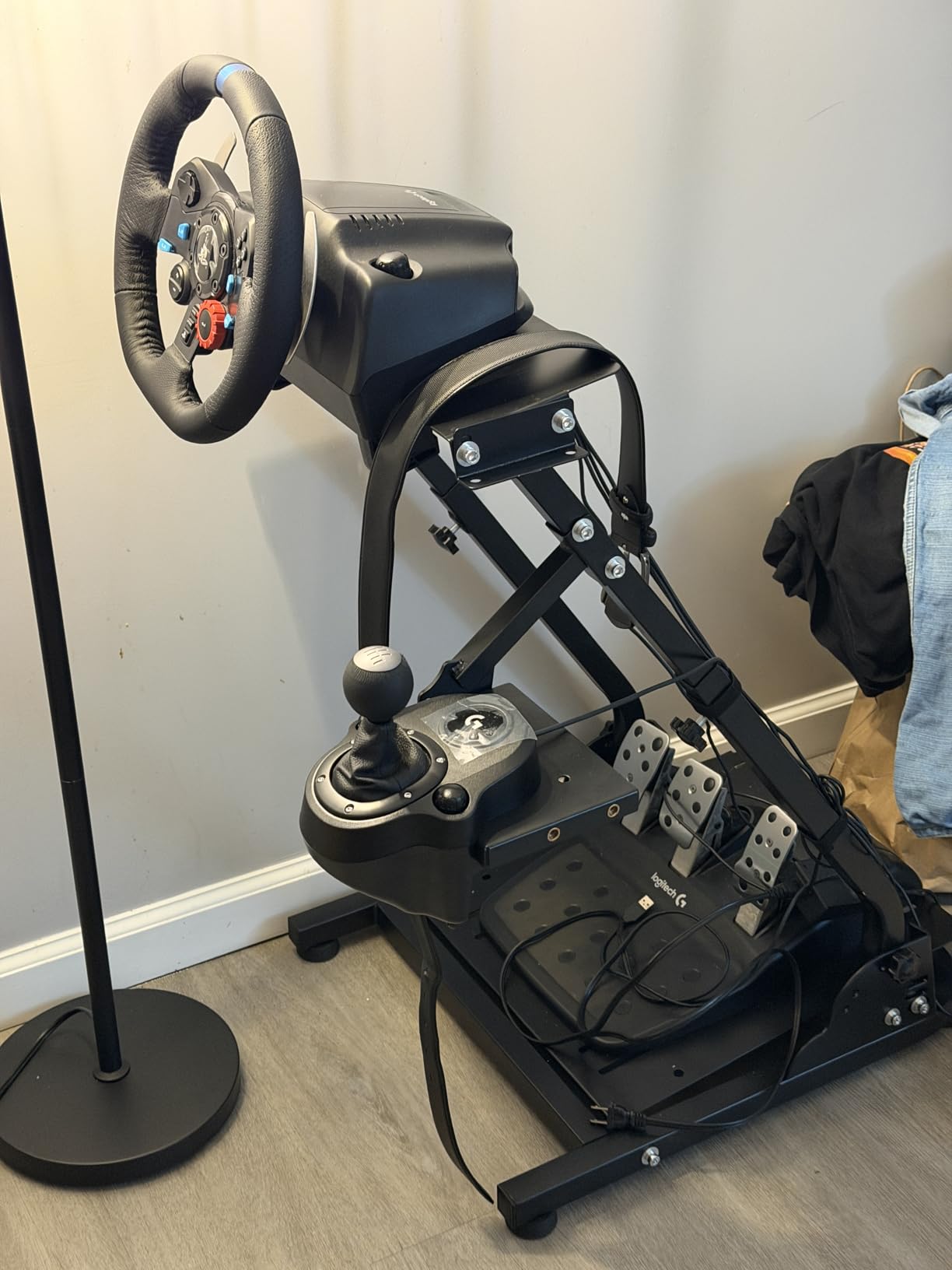 Logitech G Driving Force Shifter - Compatible with G29, G920 & G923 Racing Wheels for PlayStation 5, Playstation 4, Xbox Series X|S, Xbox One, and PC customer photo 2