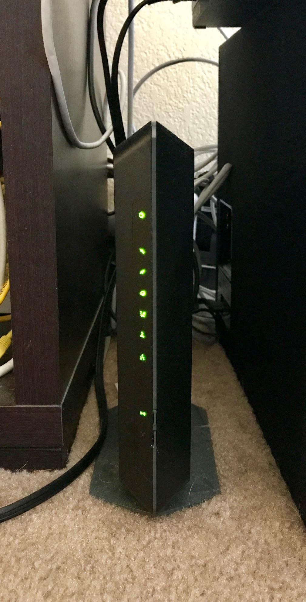 NETGEAR Nighthawk Cable Modem and WiFi 5 Router Combo (C7000) - Compatible with Major Cable Providers incl. Xfinity & Cox - Cable Plans up to 800Mbps - AC1900 - DOCSIS 3.0 customer photo 1