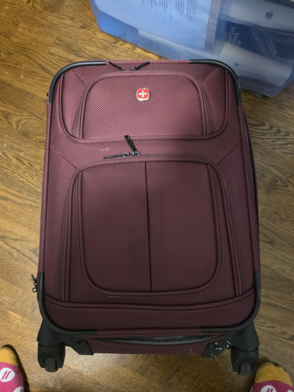 SWISSGEAR Sion Softside Expandable Spinner Luggage, Dark Grey, Carry-On 21-Inch customer photo 2