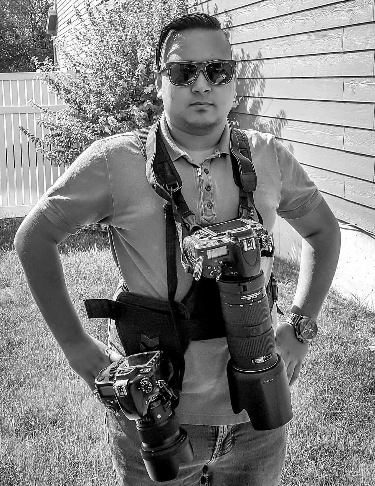 FOMITO Multi Camera Carrying Chest Harness System Vest with Side Holster for Canon 6D 600D 5D2 5D3 Nikon D800 D600 D300 D7000 D90 Sony A7S A7R A7S2 Panasonic Olympus DSLR customer photo 2