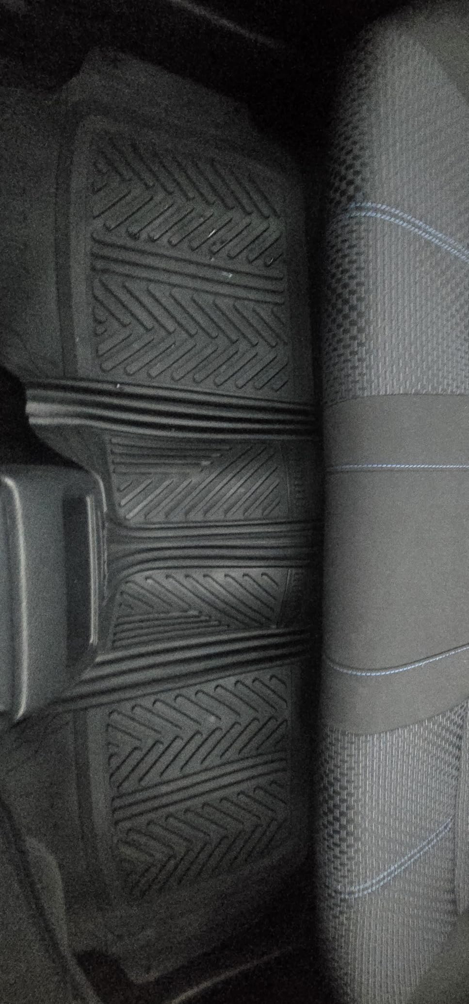 Motor Trend FlexTough Performance All Weather Rubber Car Floor Mats - 3 Piece Floor Mats Automotive Liners for Cars Truck SUV, Heavy-Duty Waterproof (Black) customer photo 1