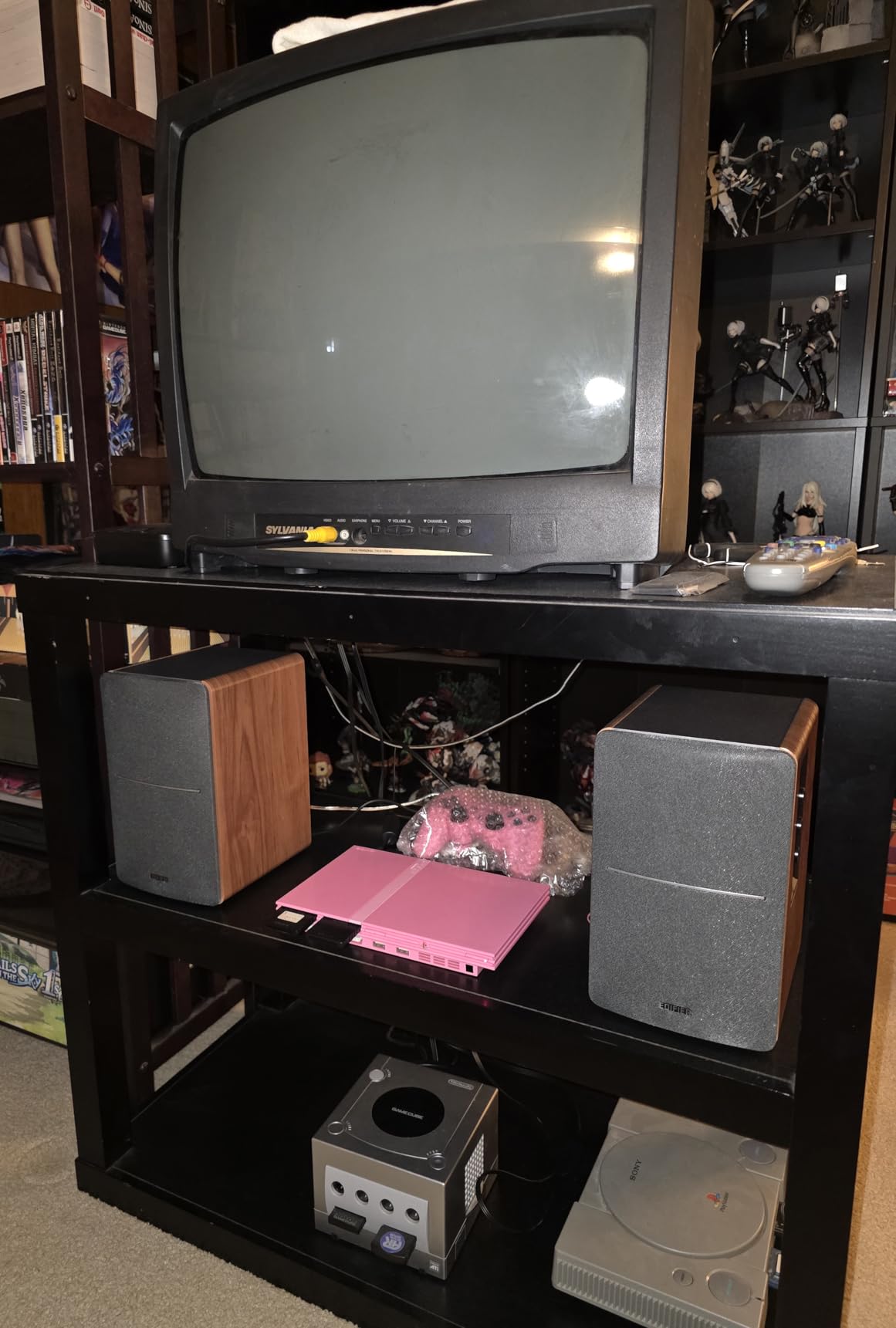 Edifier R1280T Powered Bookshelf Speakers - 2.0 Active Near Field Studio Monitor Speaker - Wooden Enclosure - 42 Watts RMS Power customer photo 1