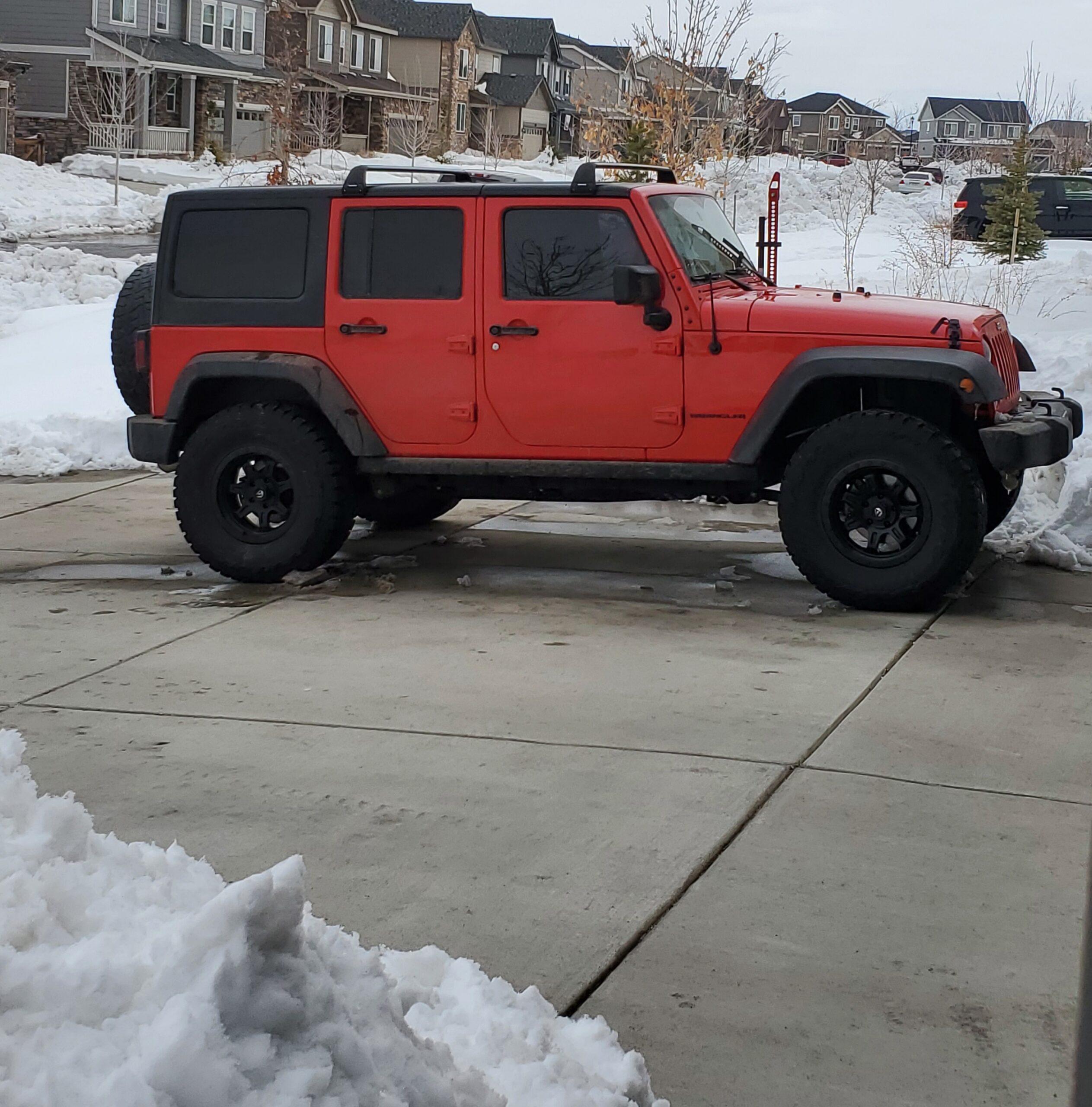 Rhino-Rack Roof Rack Compatible with Jeep Wrangler Unlimited JK JL JT Gladiator 4 Door Hard Top, Gutter Mount, Powder Coated Aluminum Vortex Bars, High Strength Glass Filled Nylon Legs, Black (SG59) customer photo 2