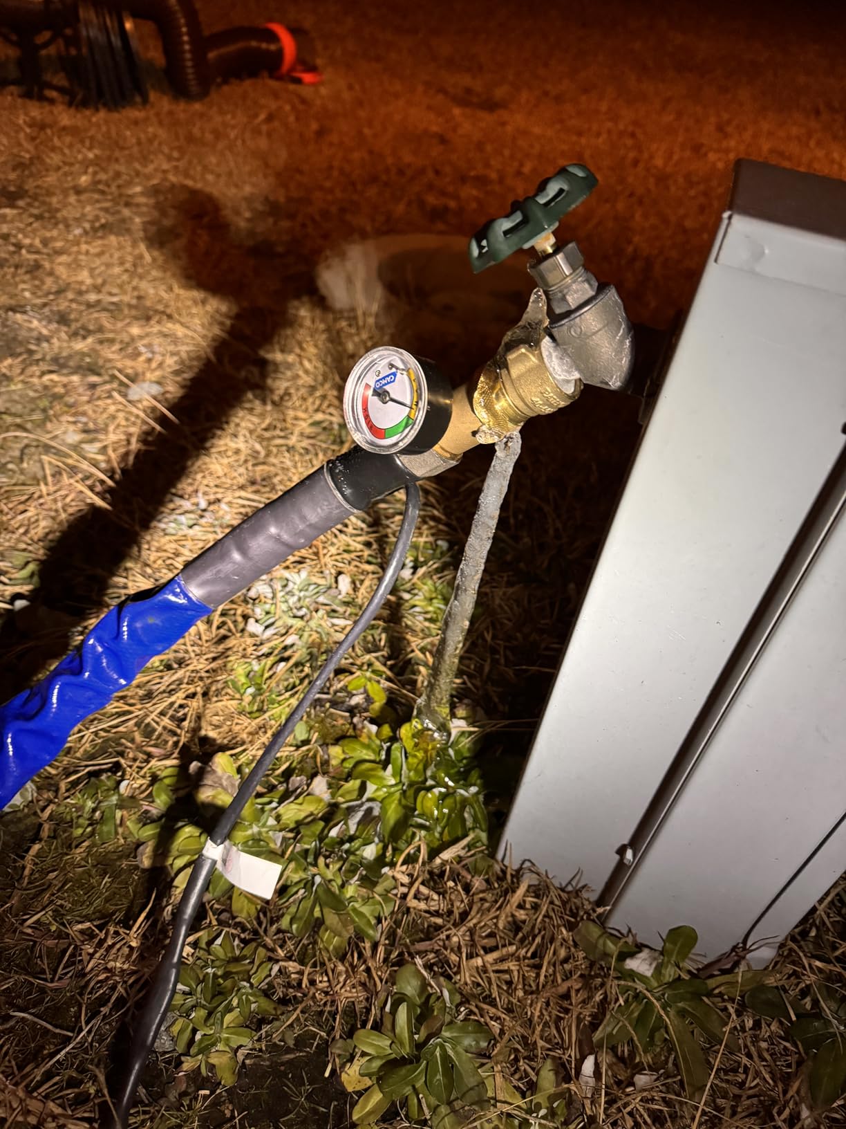 Camco 50-foot Heated Water Hose for RV - Prevents Freezing Down to -20° - Certified For Drinking Water & Lead-Free - Great for Campers, Livestock, Agriculture, Kennels, etc. - 5/8