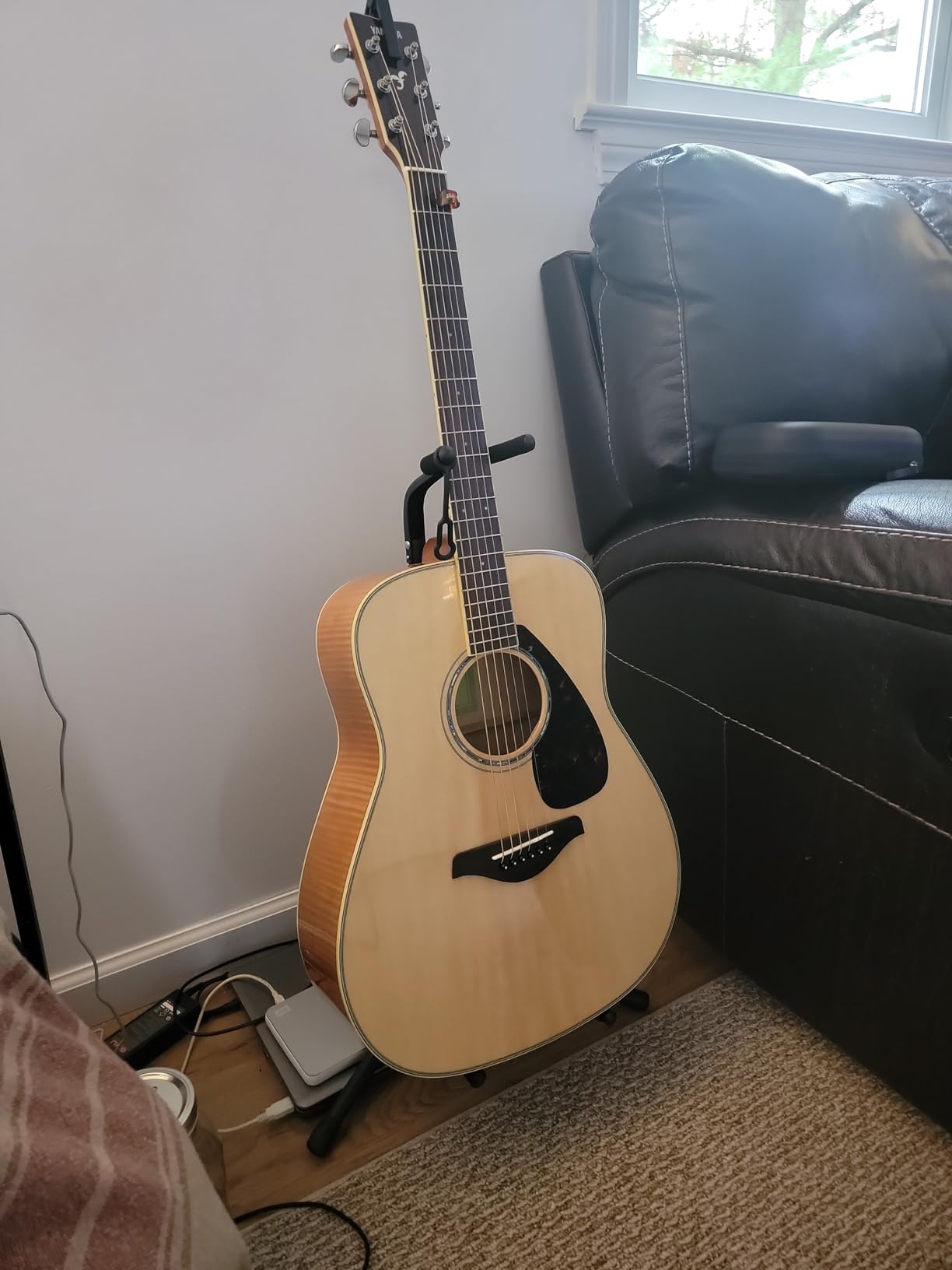 Yamaha FG840 Solid Top Acoustic Guitar, Flamed Maple customer photo 2