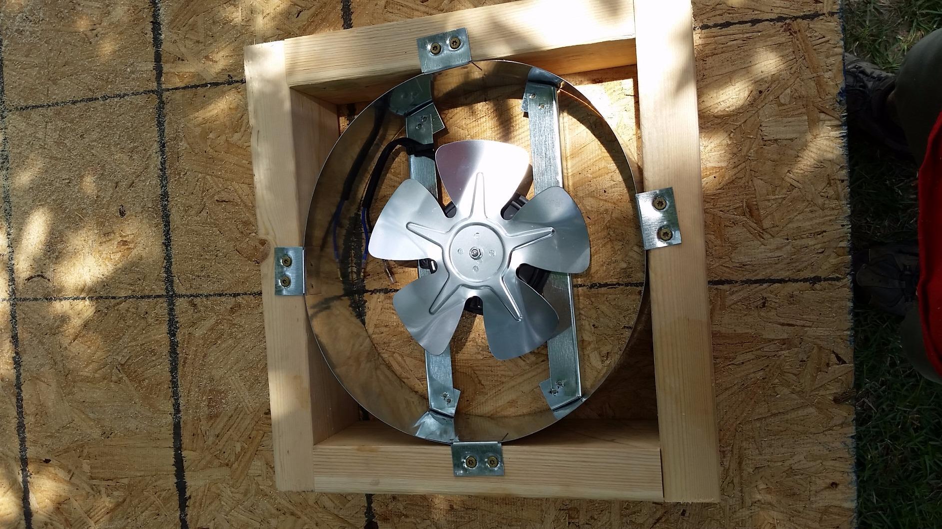 Amtrak Solar 12-Inch 50W Solar Attic Fan with Thermostat, 2100 CFM Quiet Ventilator Cools Up to 3,000 Sq Ft, Plug & Play Exhaust Fan for Attic, Garage, Shed, Greenhouse - Made in USA customer photo 1