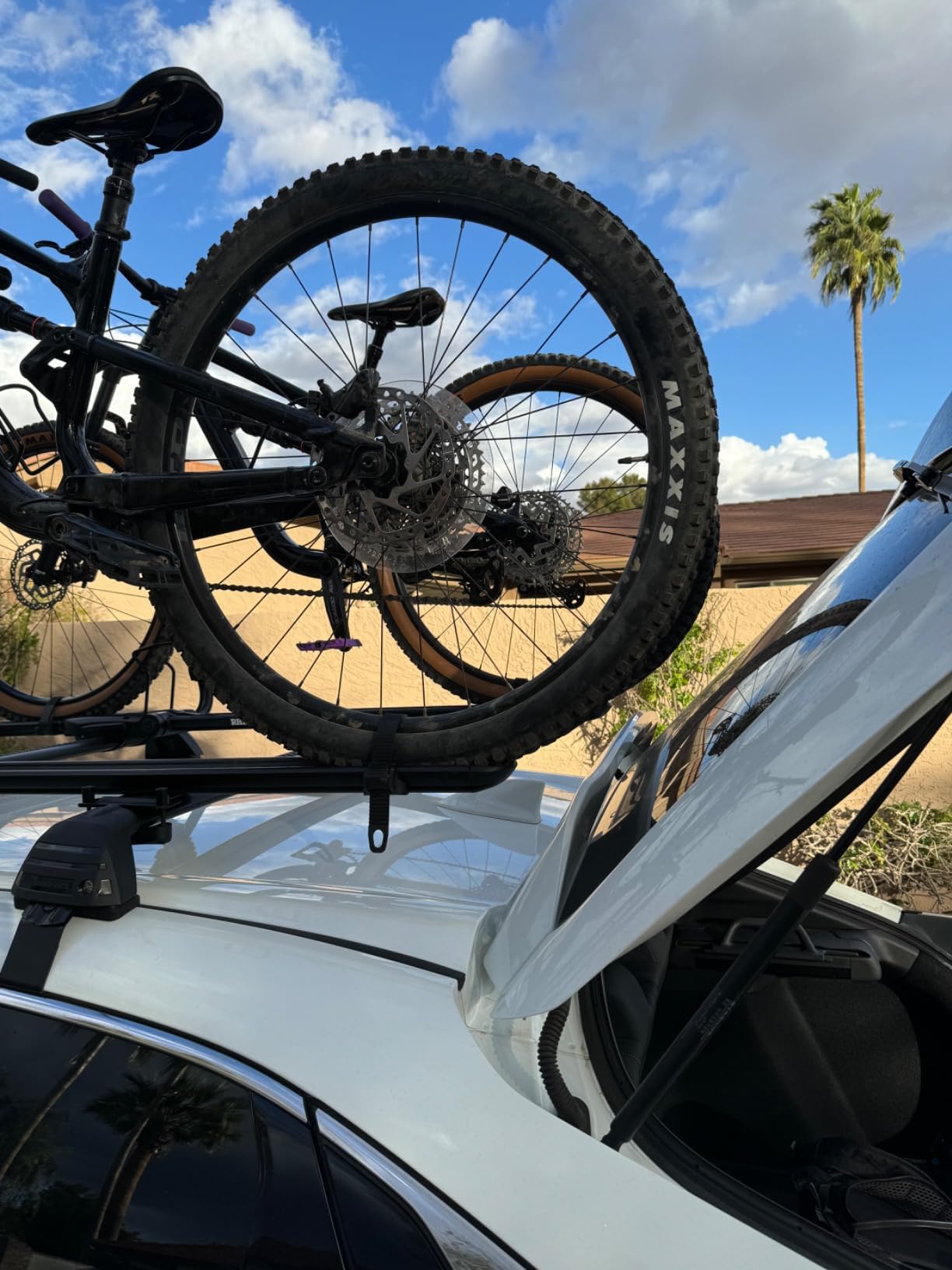 Rhino Rack Bike Roof Rack for Most Bikes, Secure Ratcheting Arm, Three Locking Systems, Ergonomic Handle, Universal Mounting for All Vehicles, Fits Most Bikes (RBC050) customer photo 1