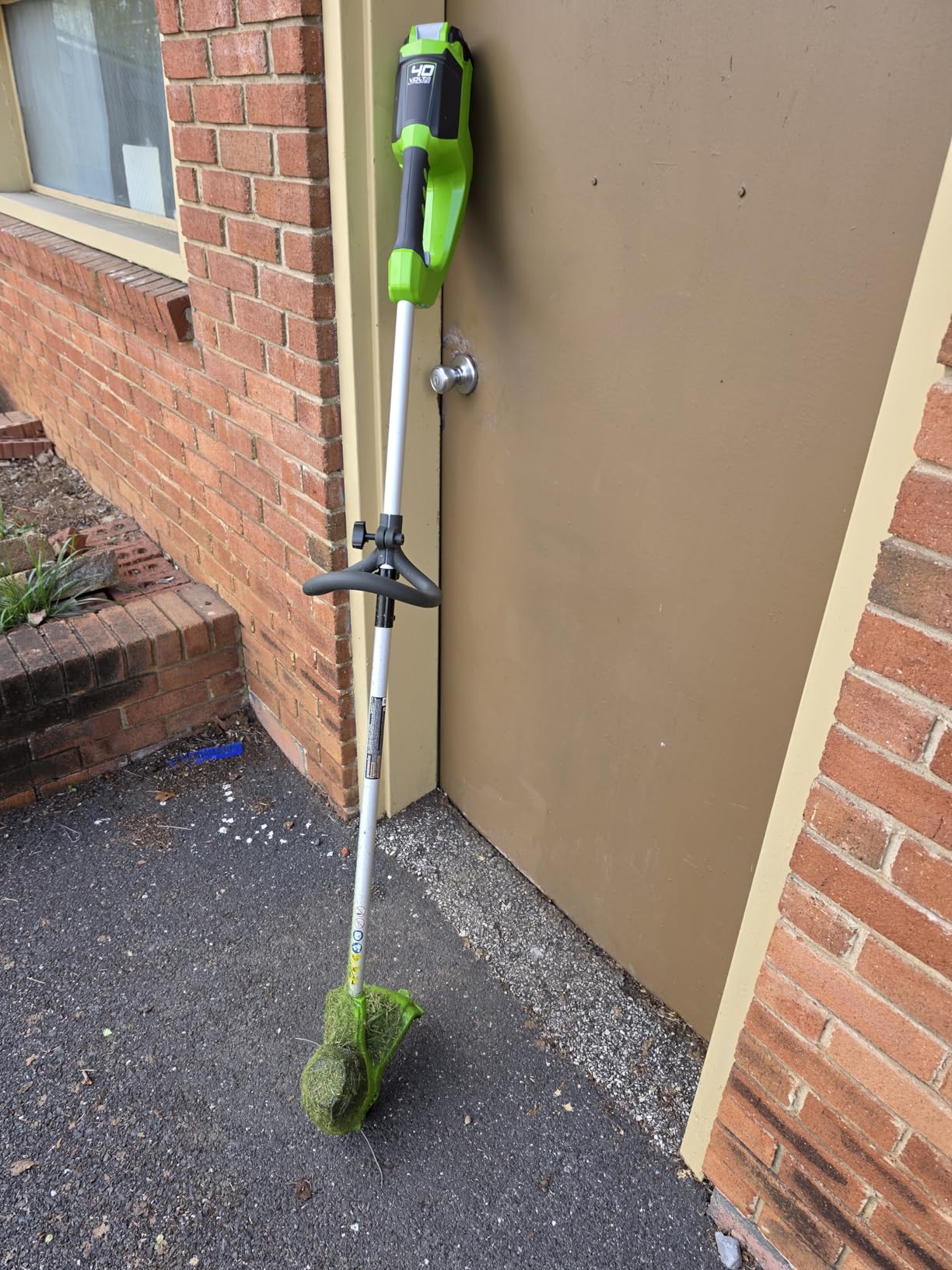 Greenworks 40V 12 Inch Cordless String Trimmer with 2Ah Battery & Charger, Dual Auto Feed Line, Variable Speed, Lightweight Weed Eater, 3 Year Warranty customer photo 1