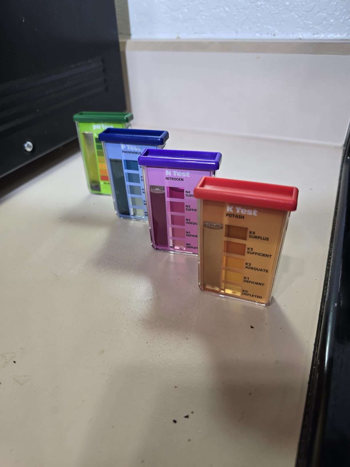 Rapitest Soil Test Kit for Gardens, Vegetables, Flowers and Lawns. USA designed and assembled soil tester completely, quickly and accurately measures/analyzes soil pH acidity and garden nutrients. customer photo 1